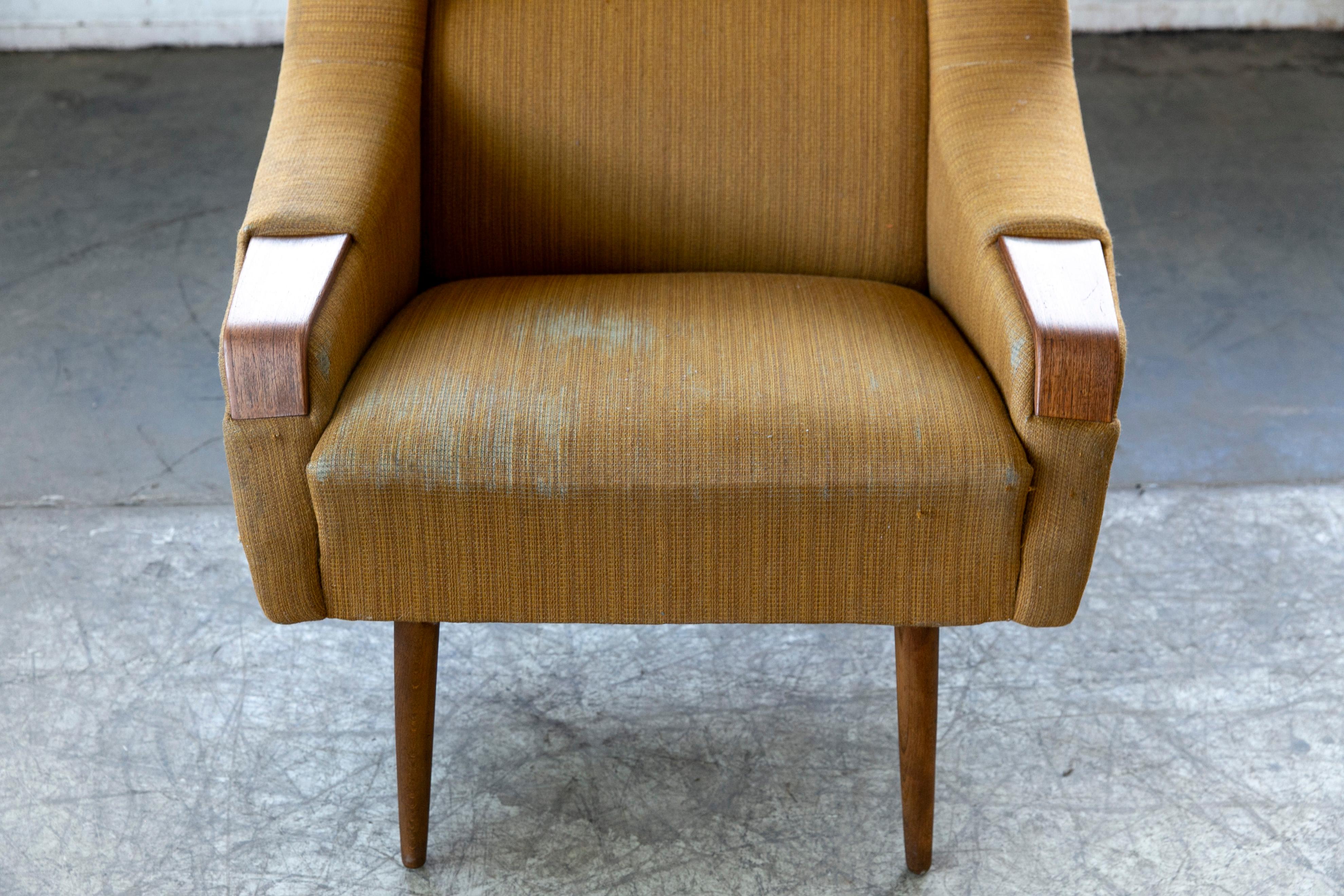 Metà XX secolo Sedia da salotto danese moderna della fine degli anni '50 con accenti in teak in vendita