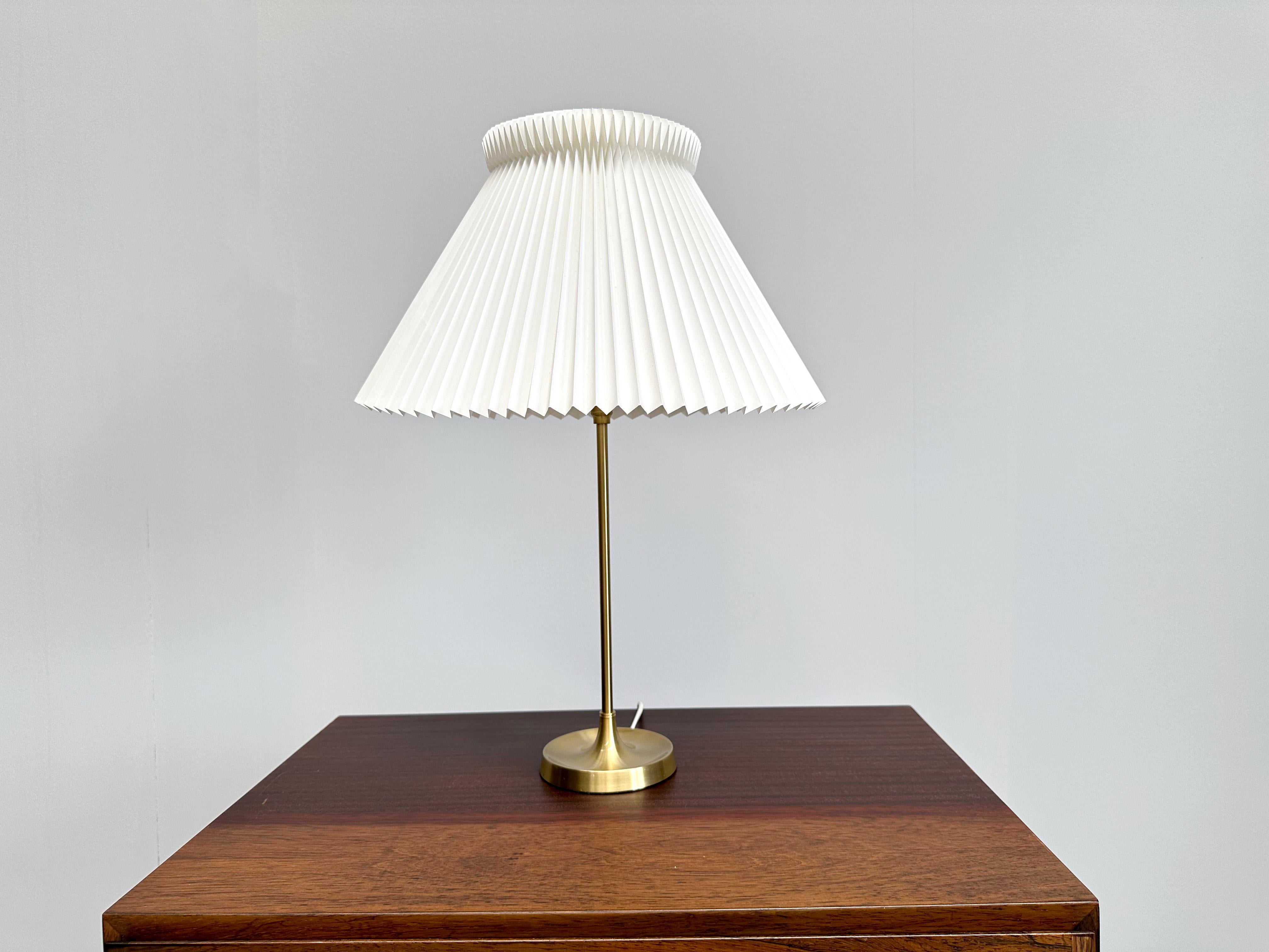 Mid-Century Modern Danish Modern Le Klint 307 Table Lamp: Brass & Pleated Plastic Shade For Sale