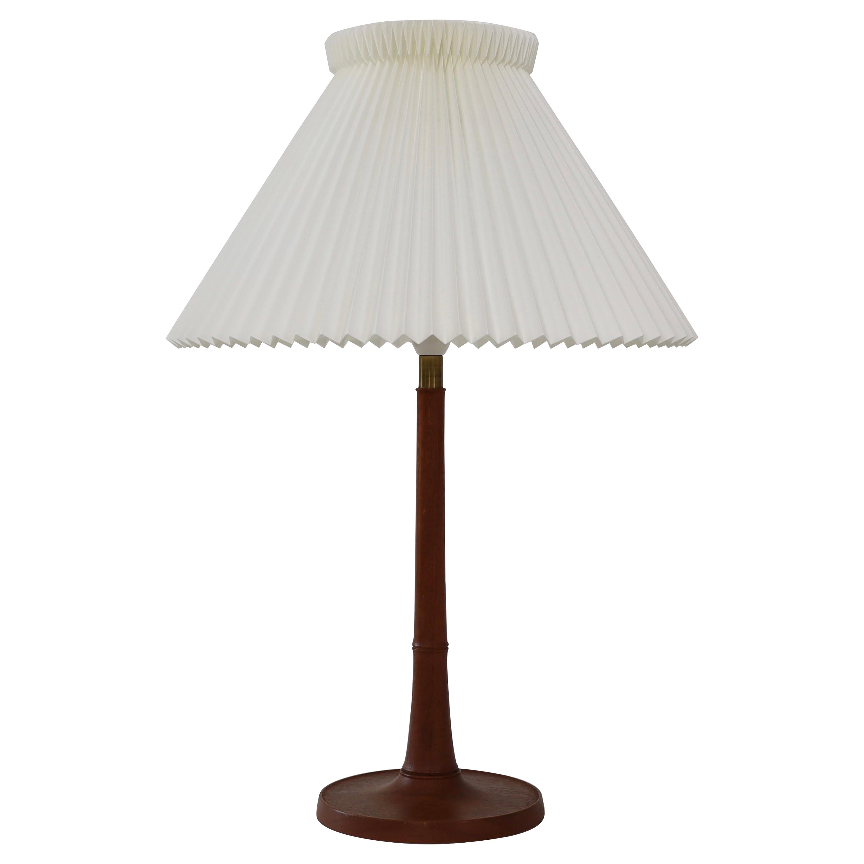 Lámpara de mesa danesa moderna Le Klint de madera de roble, años 50, Dinamarca