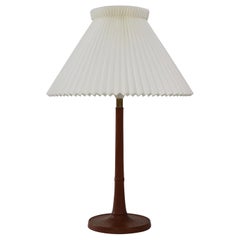 Danish Modern Le Klint oak wood table lamp, 1950s, Denmark