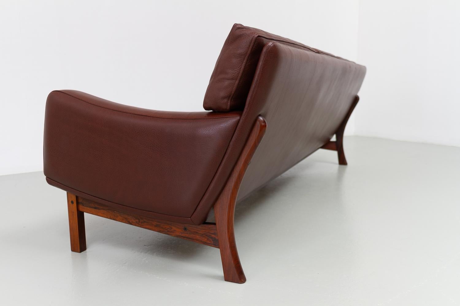 Danish Modern Leather and Rosewood Sofa by Eran, 1960s. For Sale 5