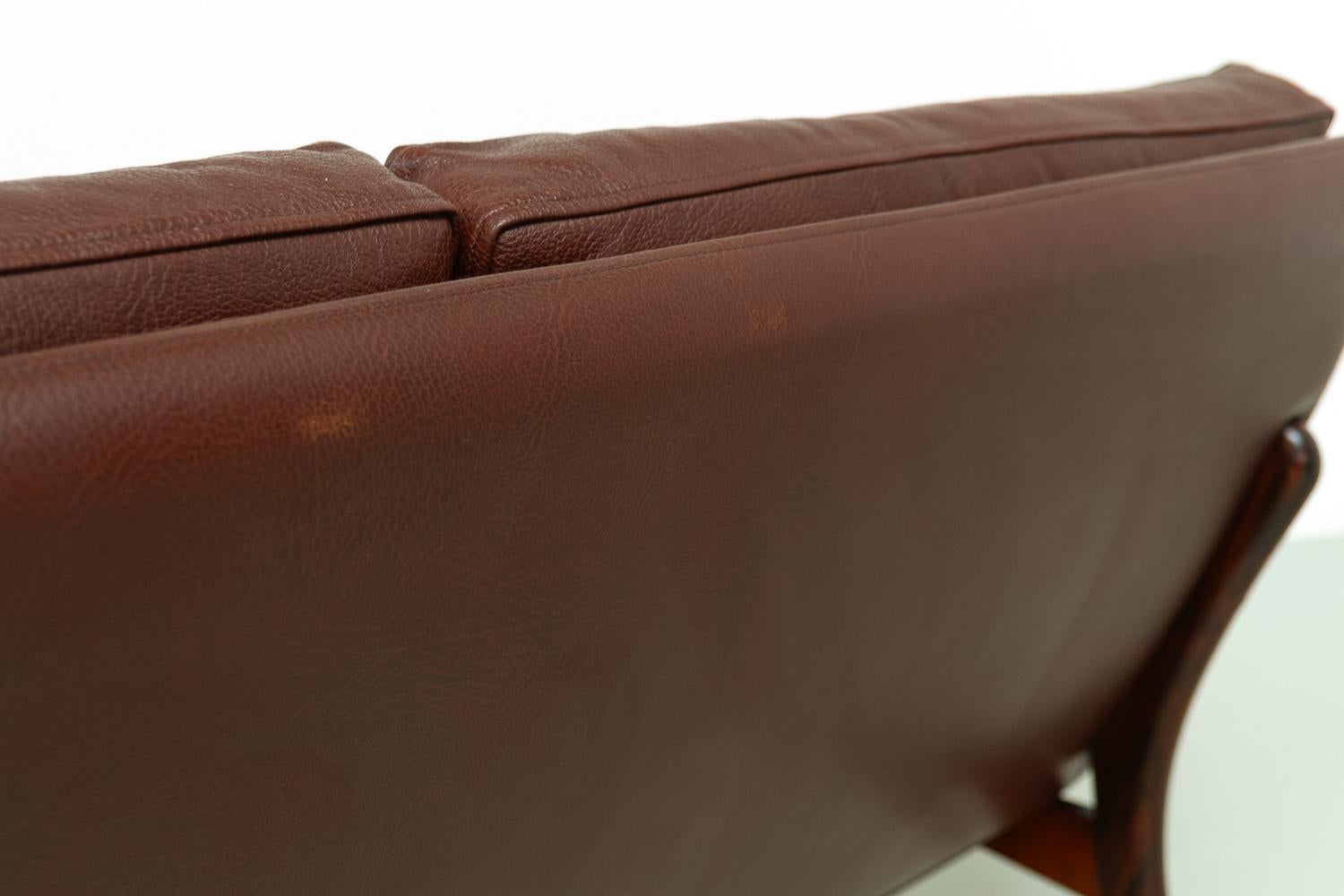 Danish Modern Leather and Rosewood Sofa by Eran, 1960s. For Sale 6