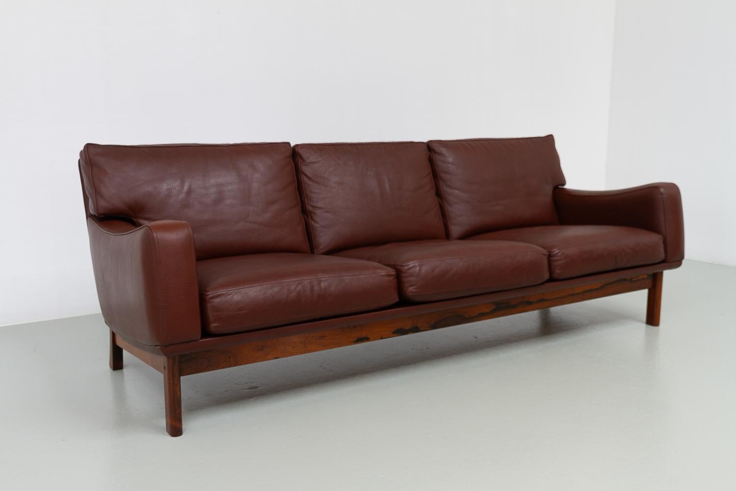 Danish Modern Leather and Rosewood Sofa by Eran, 1960s. For Sale 10