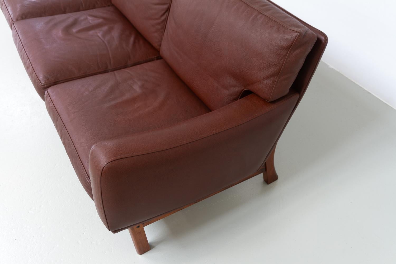 Danish Modern Leather and Rosewood Sofa by Eran, 1960s. For Sale 12