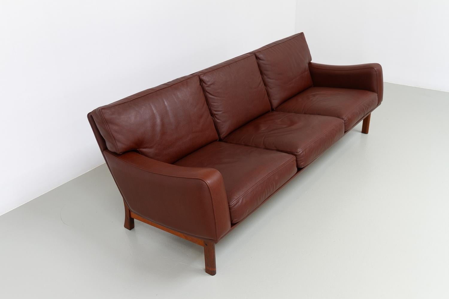 Danish Modern Leather and Rosewood Sofa by Eran, 1960s. For Sale 14
