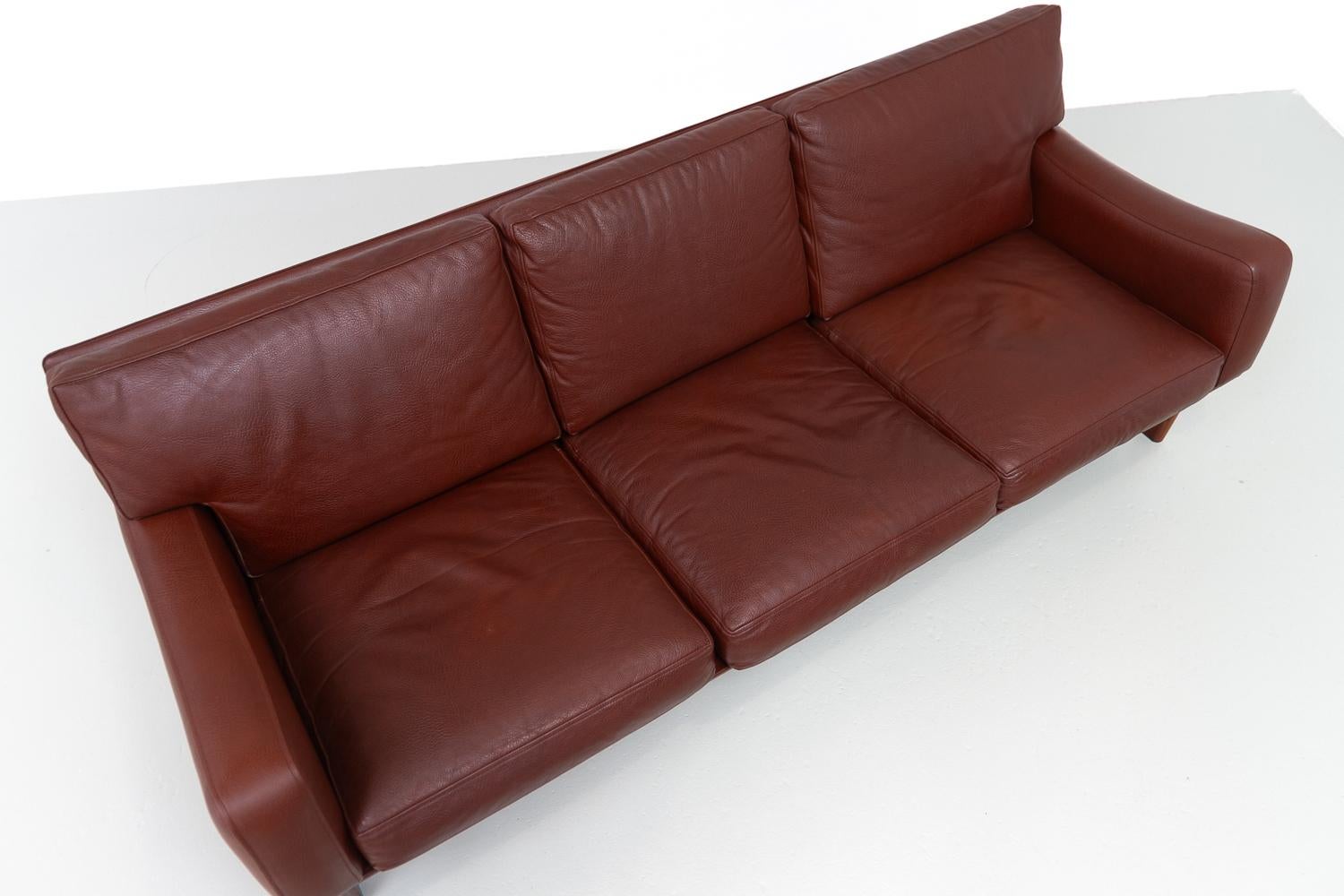 Danish Modern Leather and Rosewood Sofa by Eran, 1960s. For Sale 2