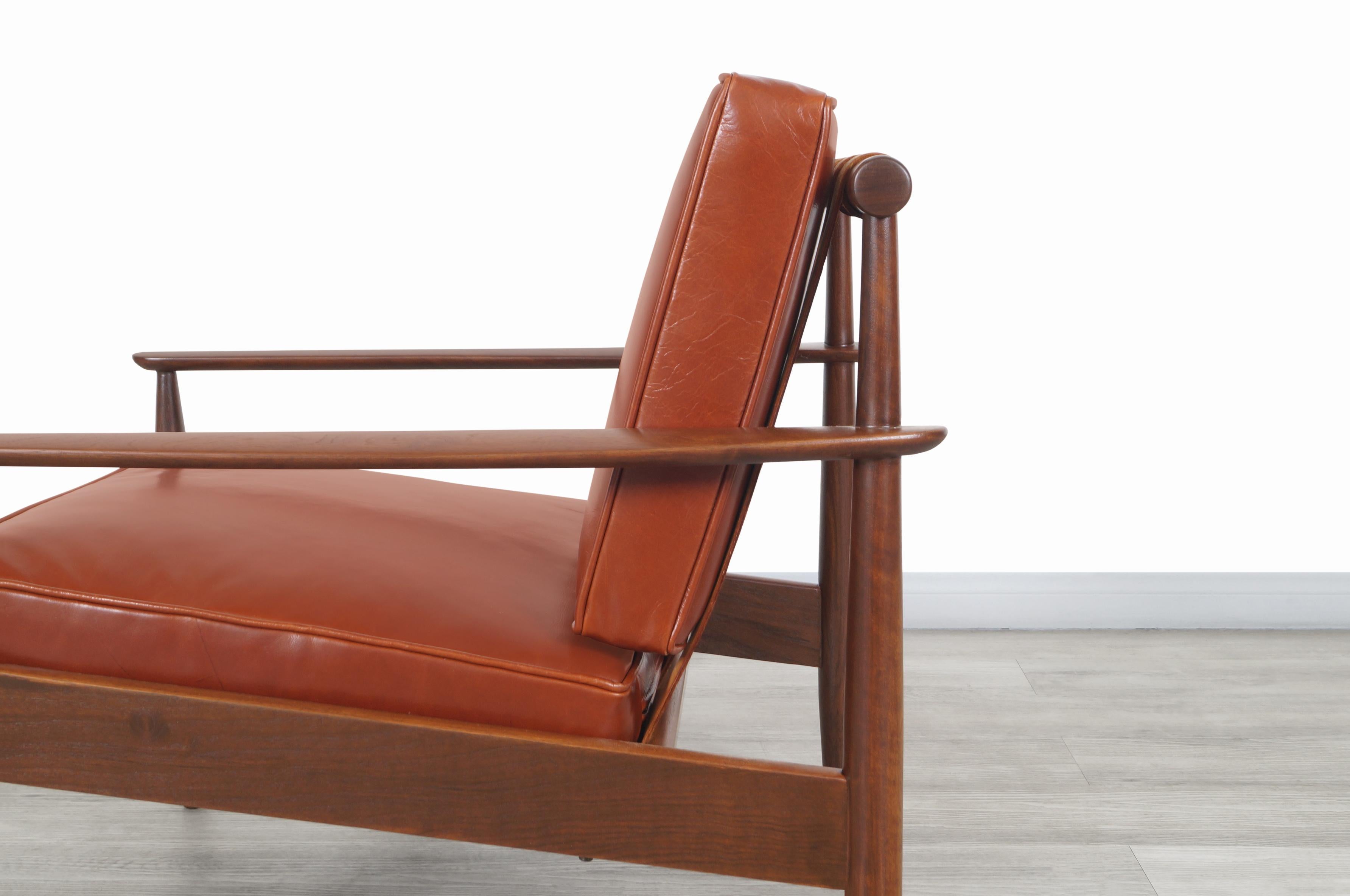Danish Modern Leather and Walnut Lounge Chairs by Hans C. Andersen For Sale 5