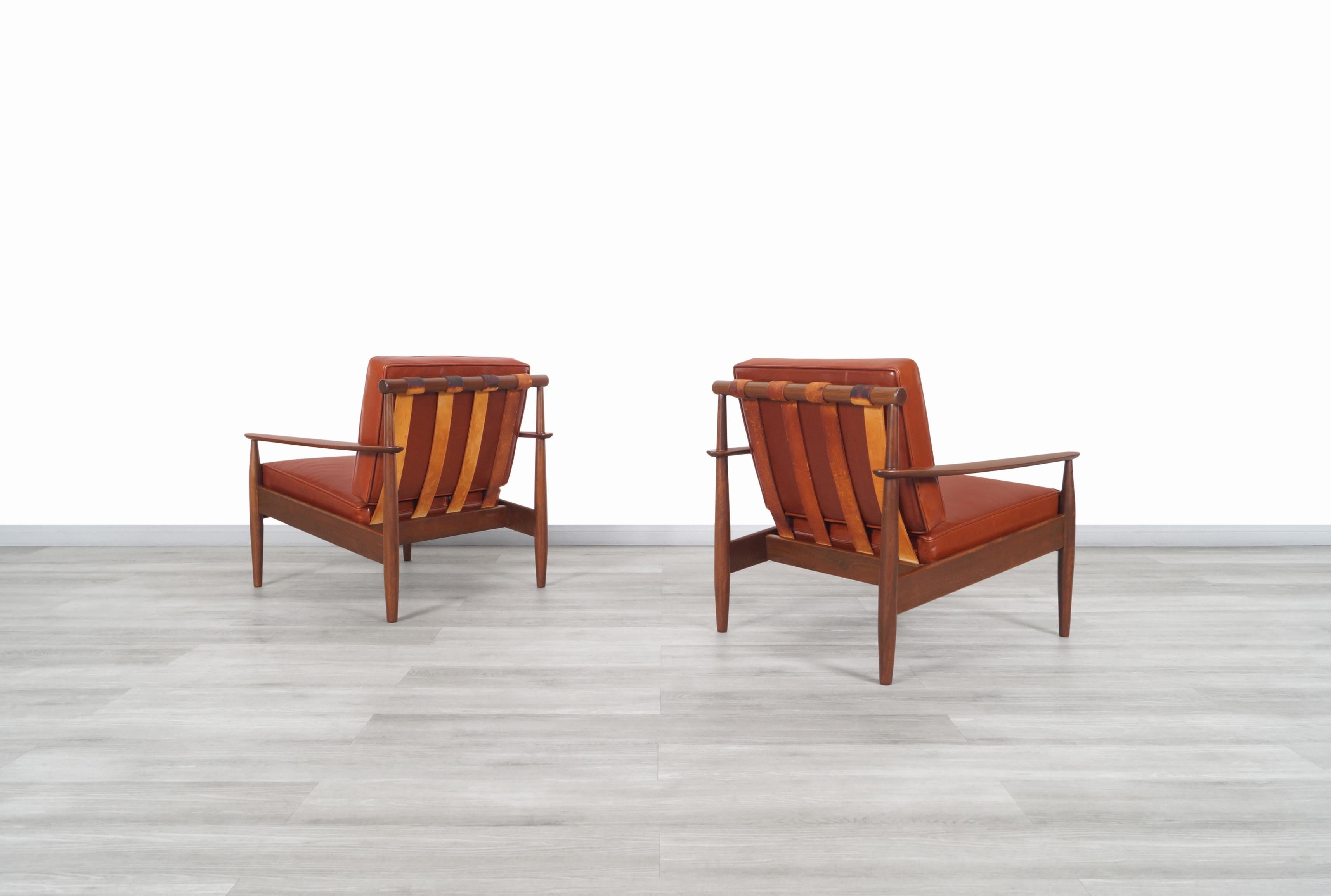 Danish Modern Leather and Walnut Lounge Chairs by Hans C. Andersen In Excellent Condition For Sale In North Hollywood, CA