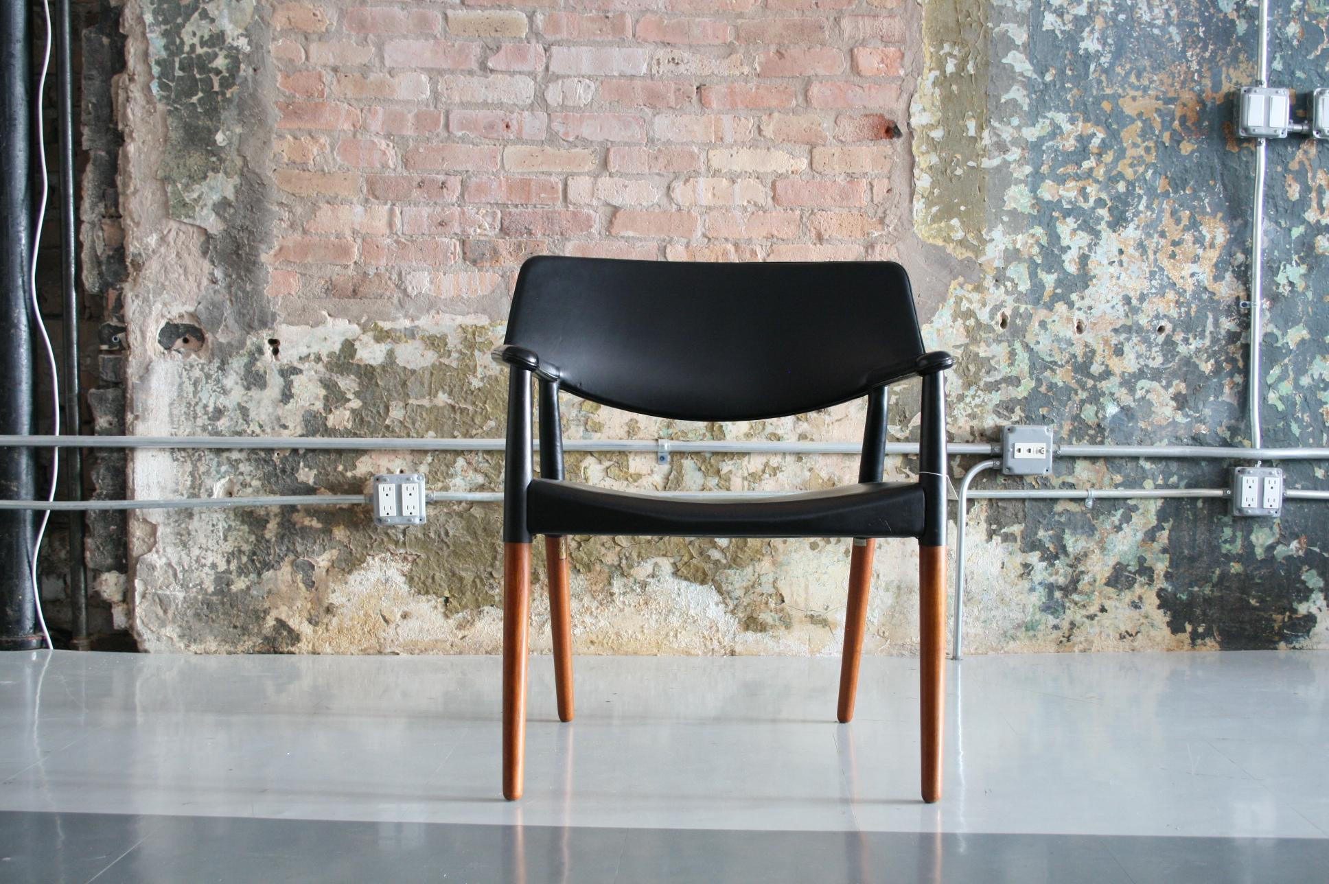 Danish Modern Leather Armchair by Aksel Bender Madsen & Ejner Larsen 1