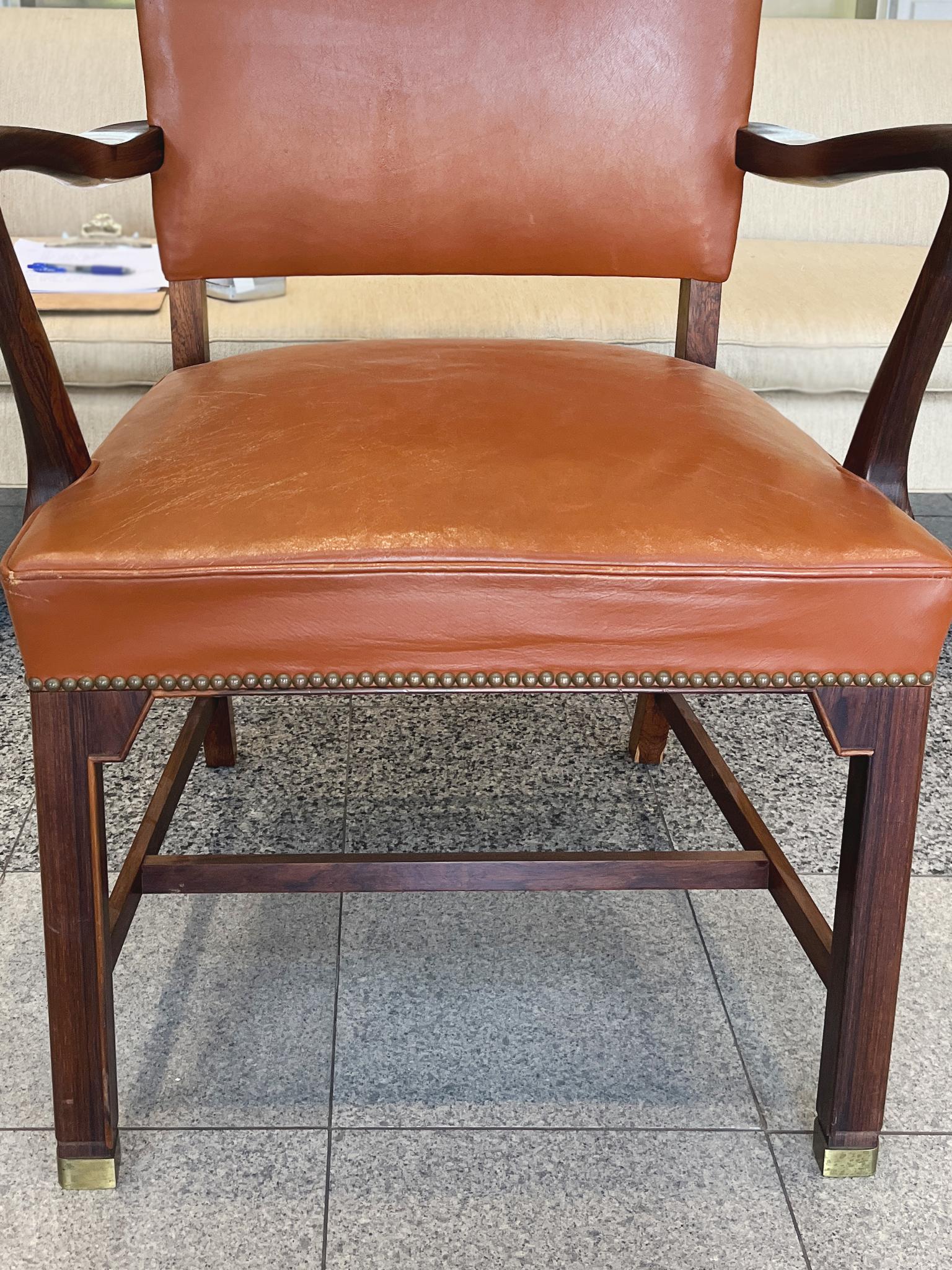 Poltrona moderna danese in pelle nello stile di Fritz Hansen In condizioni buone in vendita a New York, NY