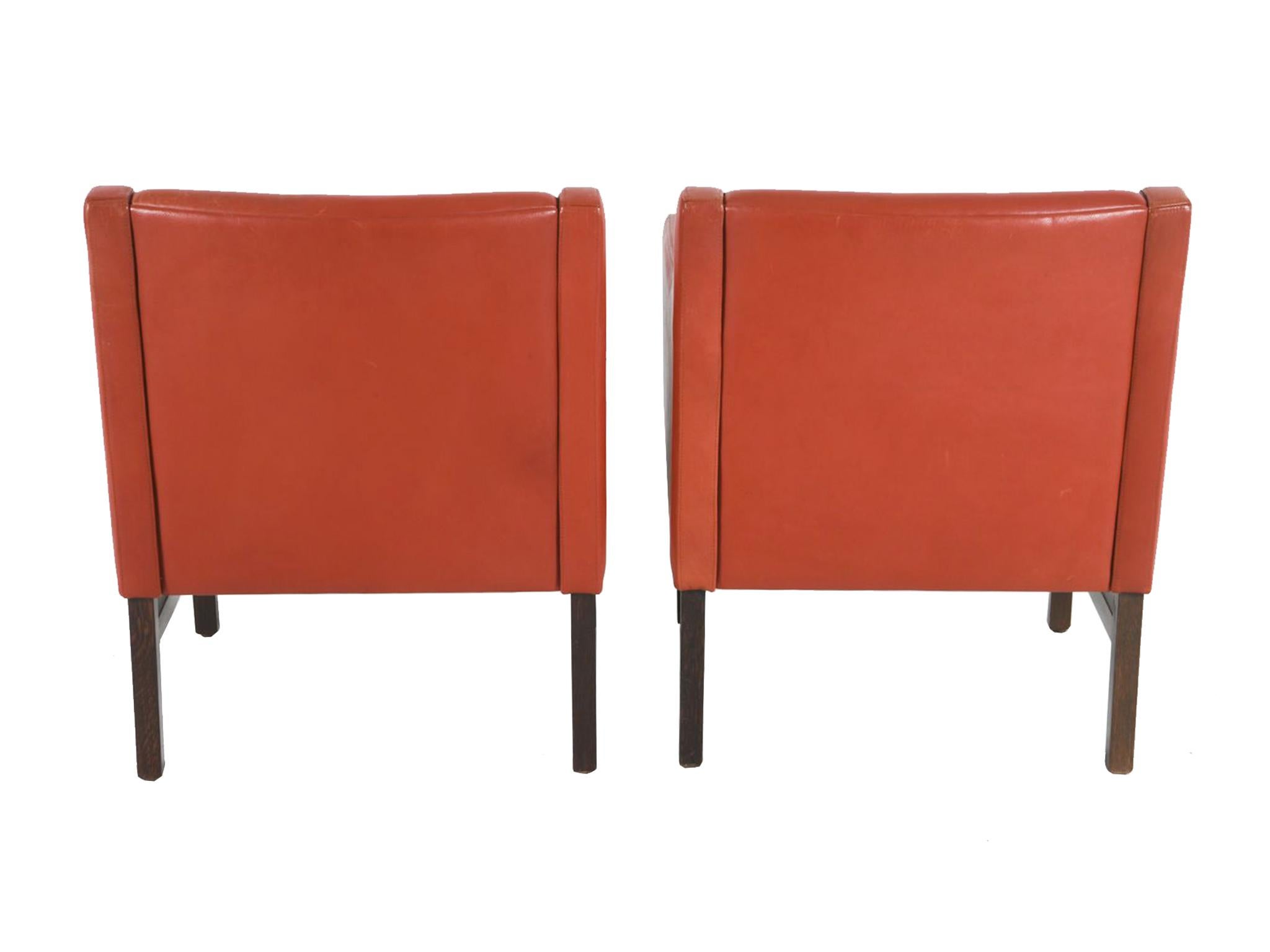 Danish Modern Leather & Beech Lounge Chairs in the Style of Børge Mogensen - A P en venta 9