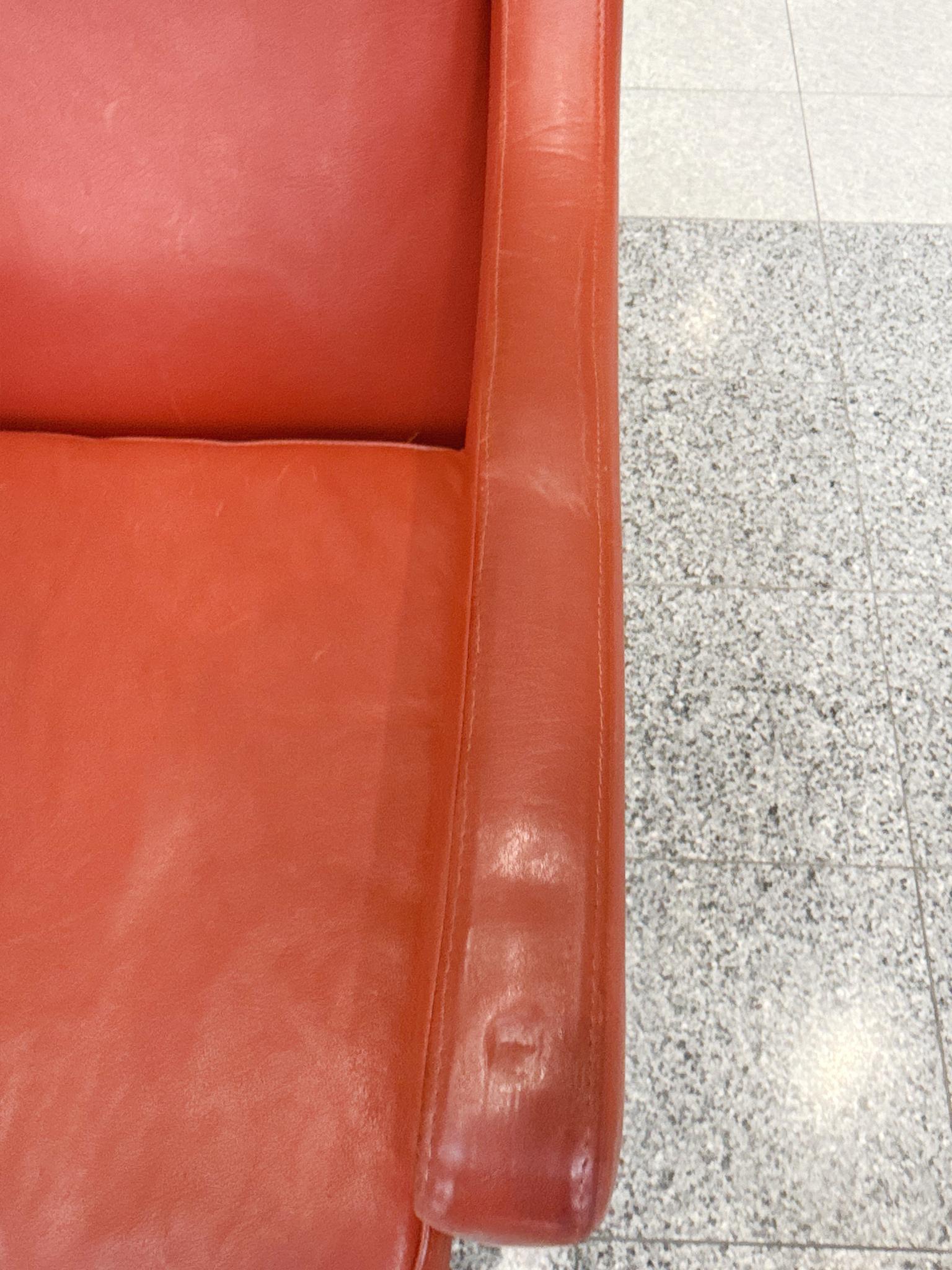 Danish Modern Leather & Beech Lounge Chairs in the Style of Børge Mogensen - A P en venta 1