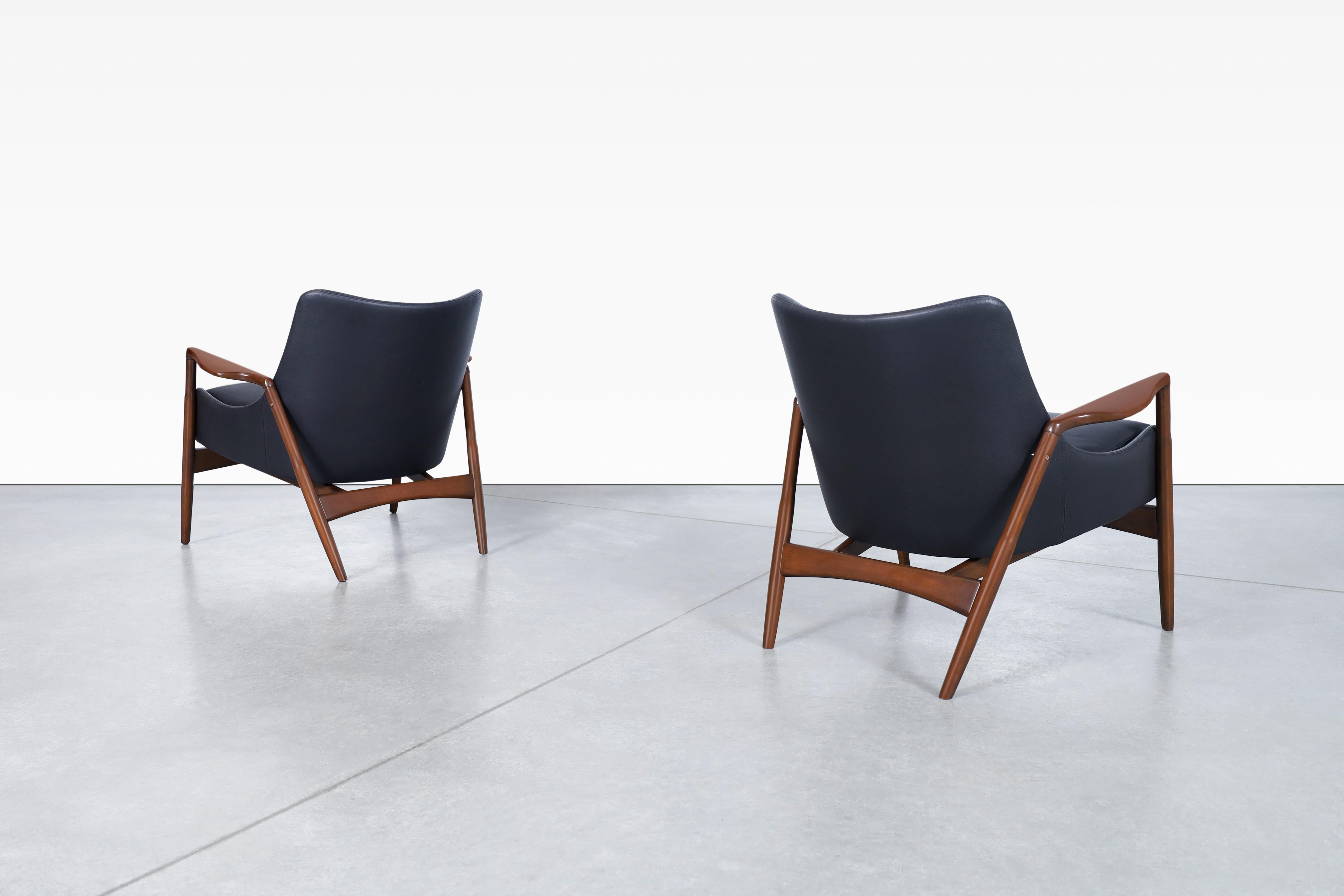 Mid-Century Modern Danish Modern Leather Lounge Chairs by Ib Kofod Larsen for Selig For Sale