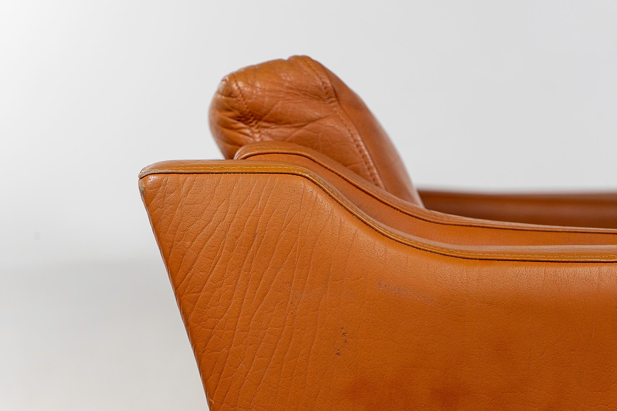 Danish Modern Leather Loveseat For Sale 4
