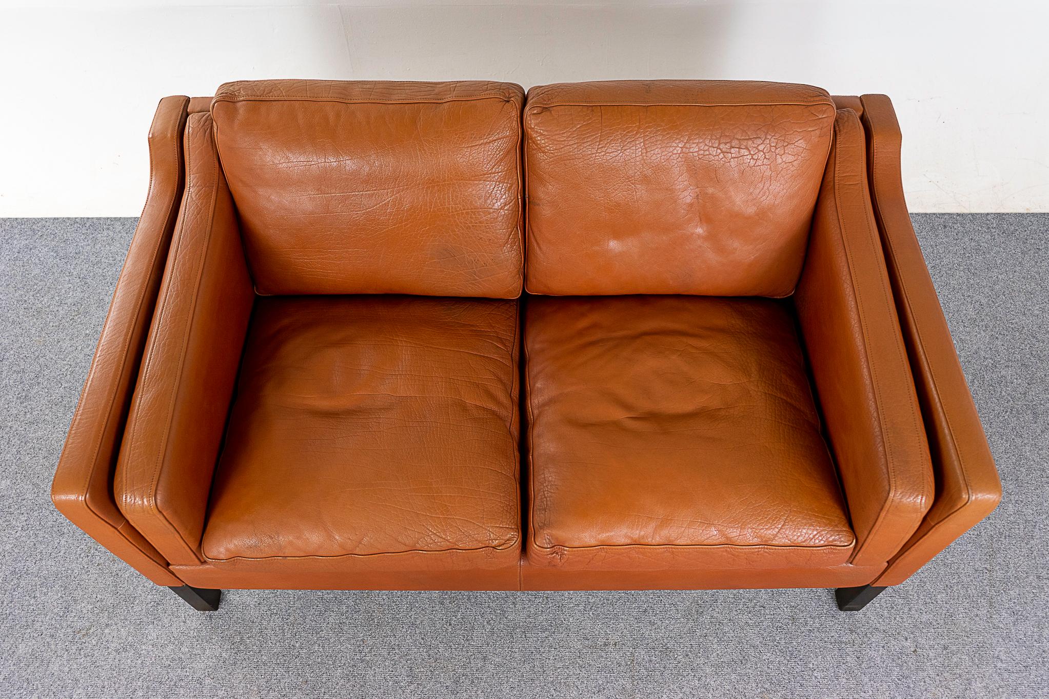 Danish Modern Leather Loveseat In Good Condition For Sale In VANCOUVER, CA