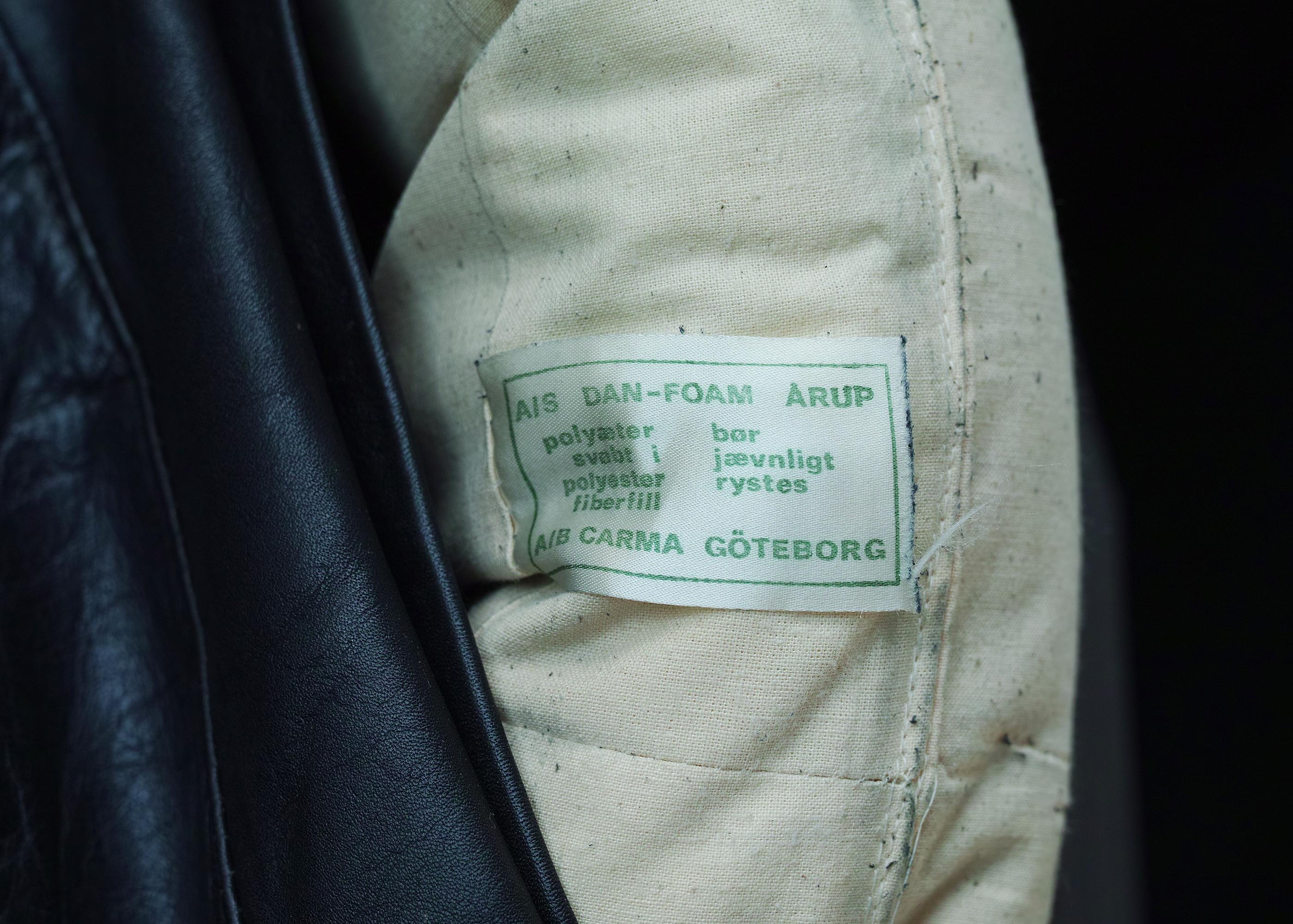 Poltrone moderne danesi in pelle e palissandro in vendita 3