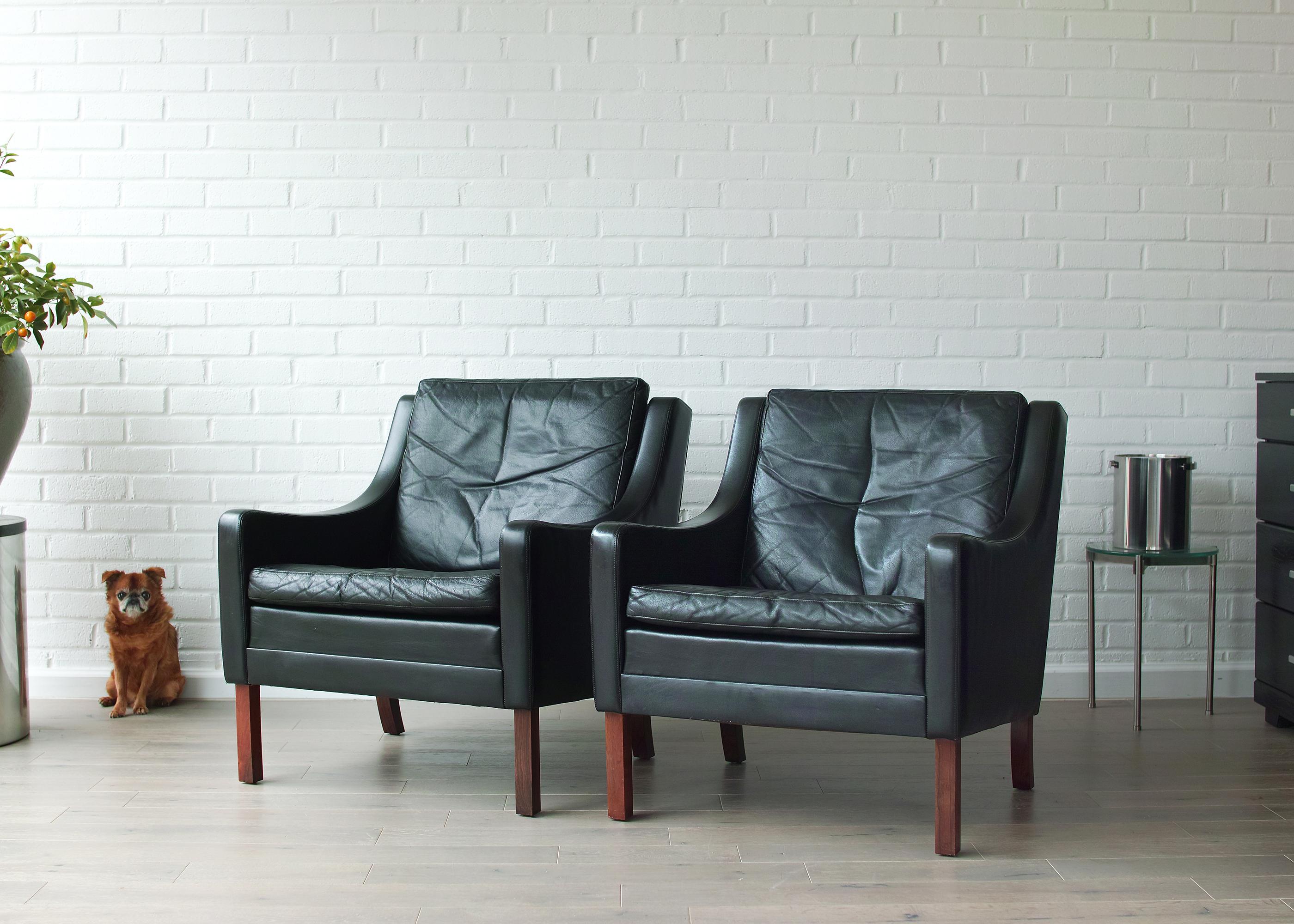 Danese Poltrone moderne danesi in pelle e palissandro in vendita