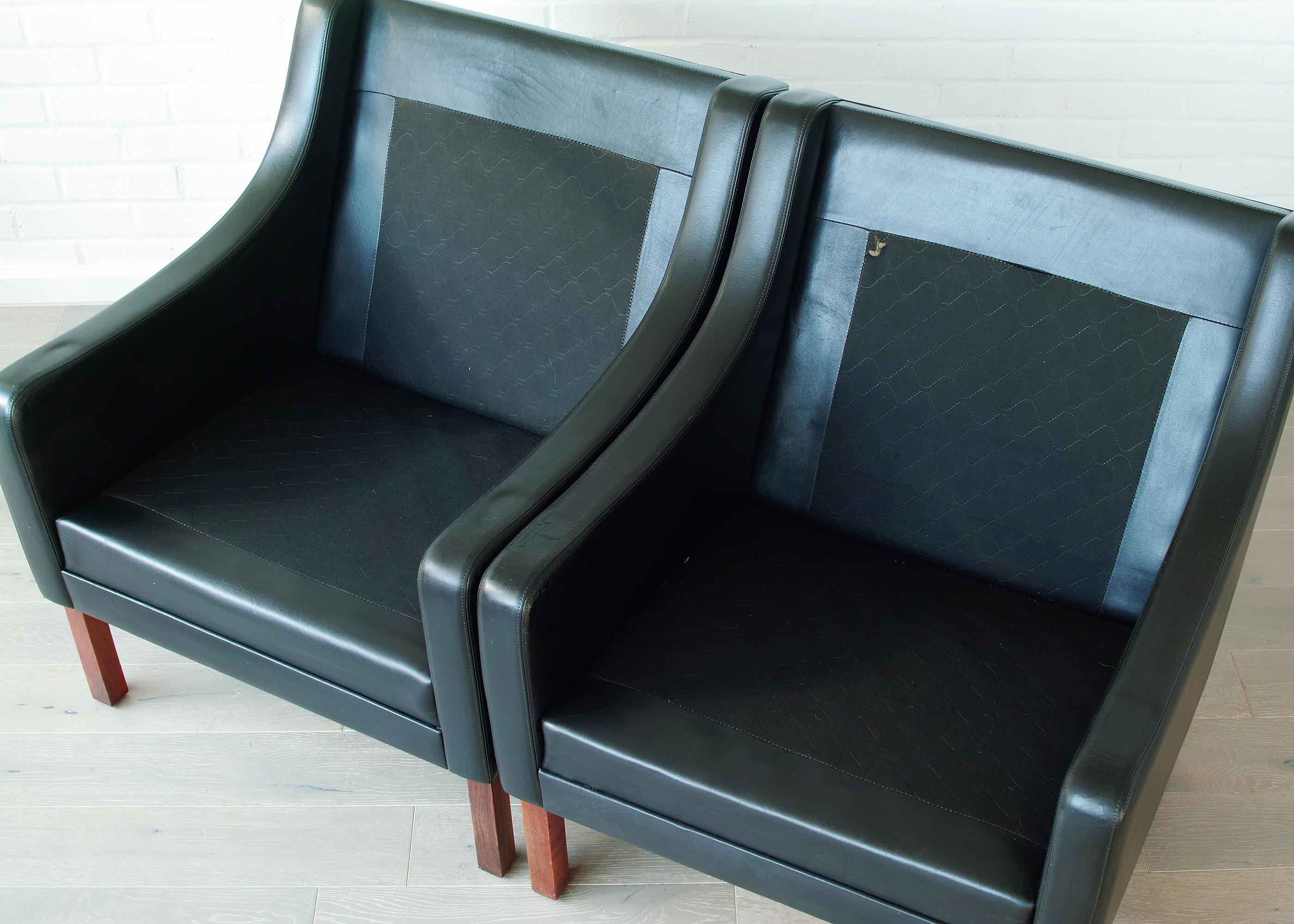 Pelle Poltrone moderne danesi in pelle e palissandro in vendita