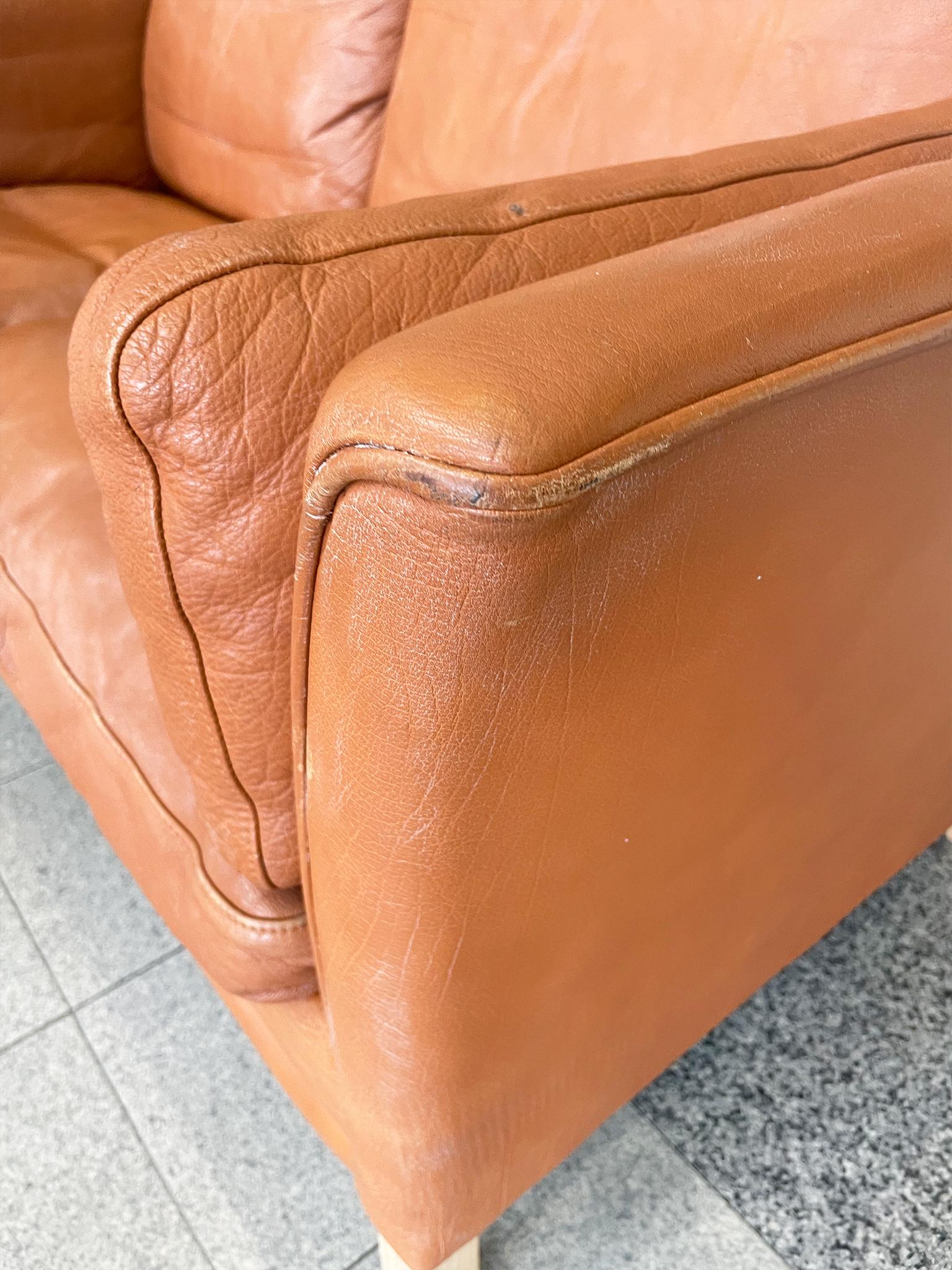 Danish Modern Leather Settee by Mogens Hansen For Sale 6