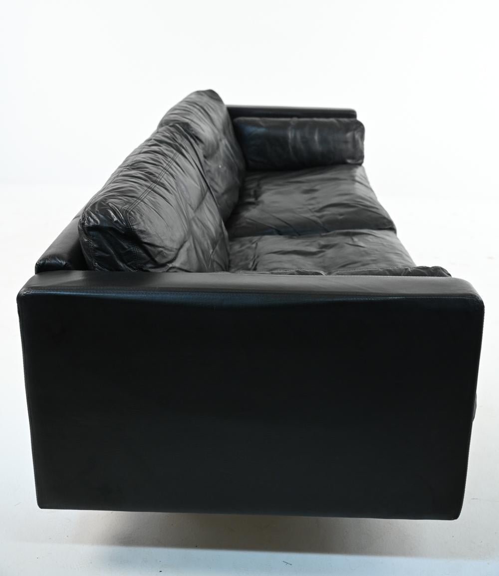 Danish Modern Leather Sofa Suite by Erik Jørgensen for Friis Møbler 4