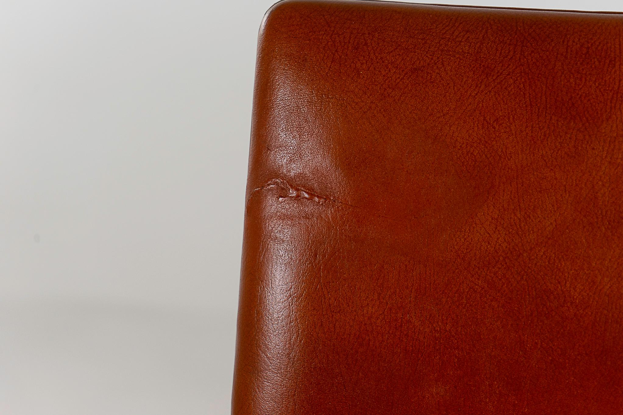 Danish Modern Leather Swivel Chair  For Sale 5