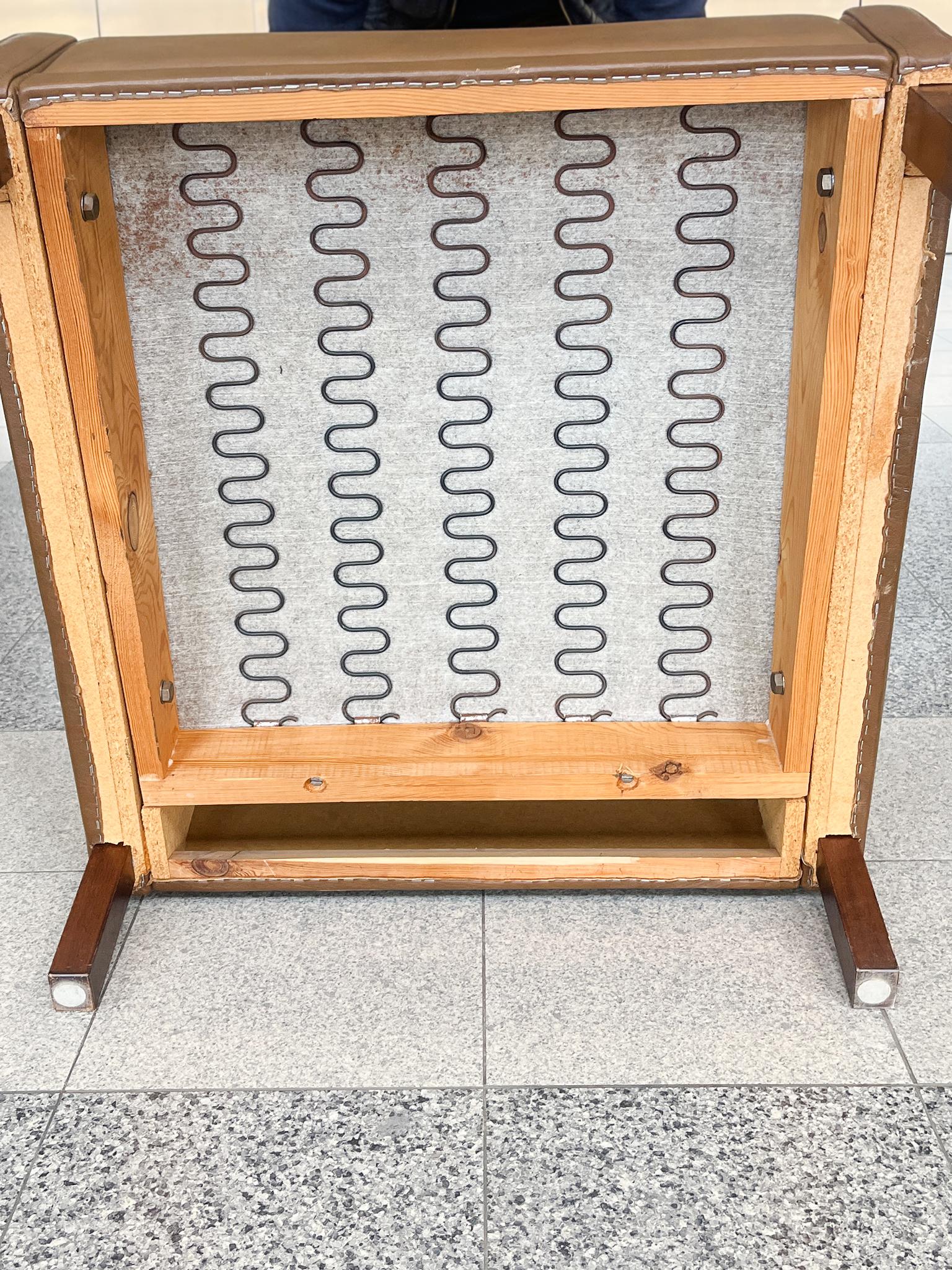 Wingback en cuir moderne danois dans le style de Børge Mogensen en vente 6