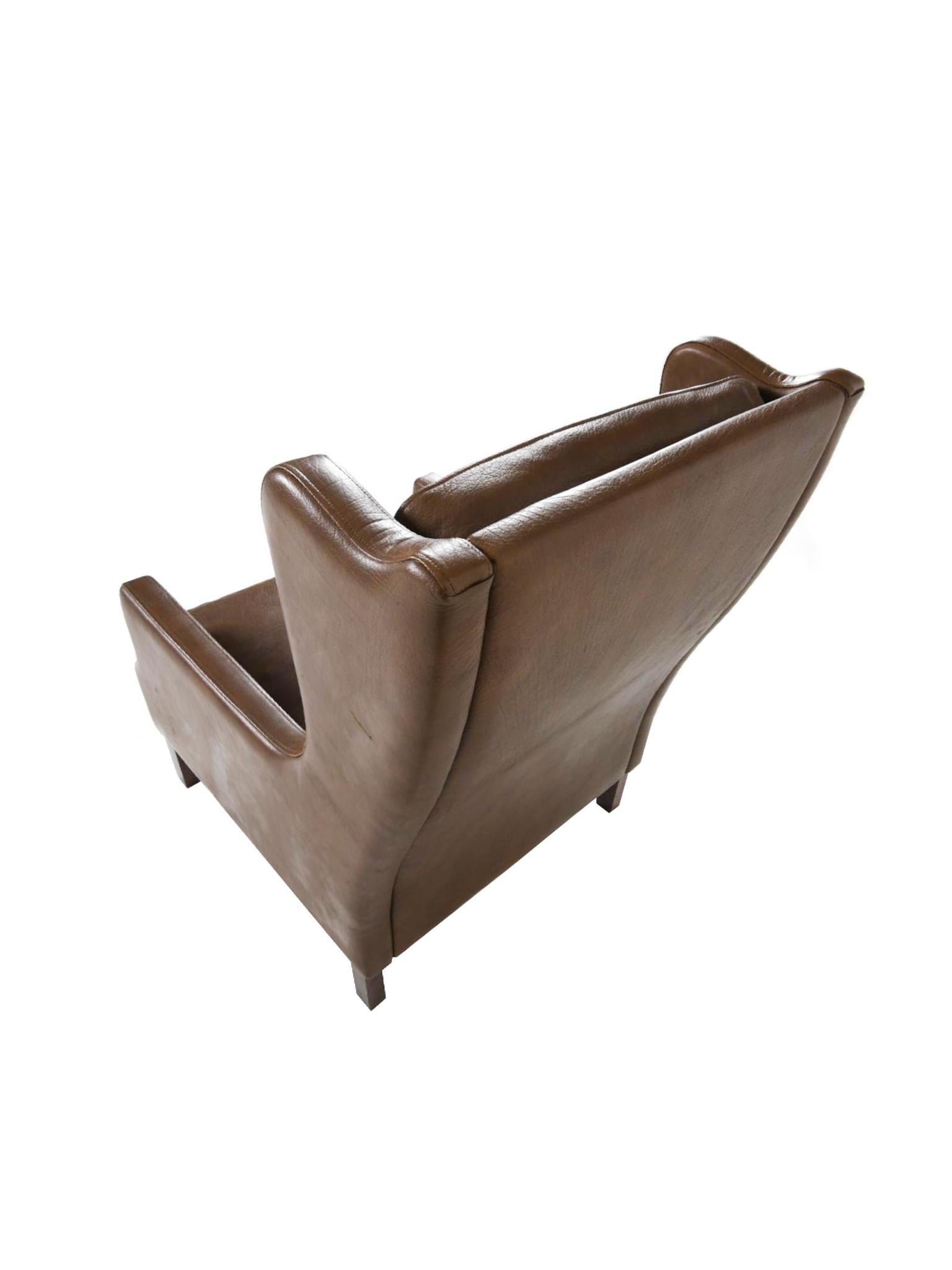 Scandinave moderne Wingback en cuir moderne danois dans le style de Børge Mogensen en vente