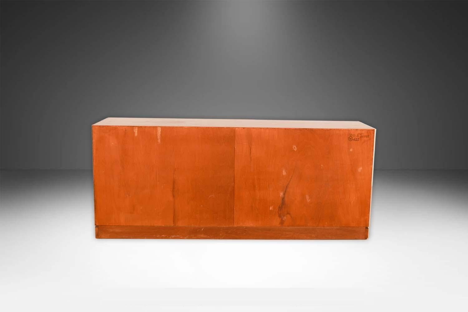 Long buffet moderne danois en teck par Vinde Mobelfabrik en vente 4