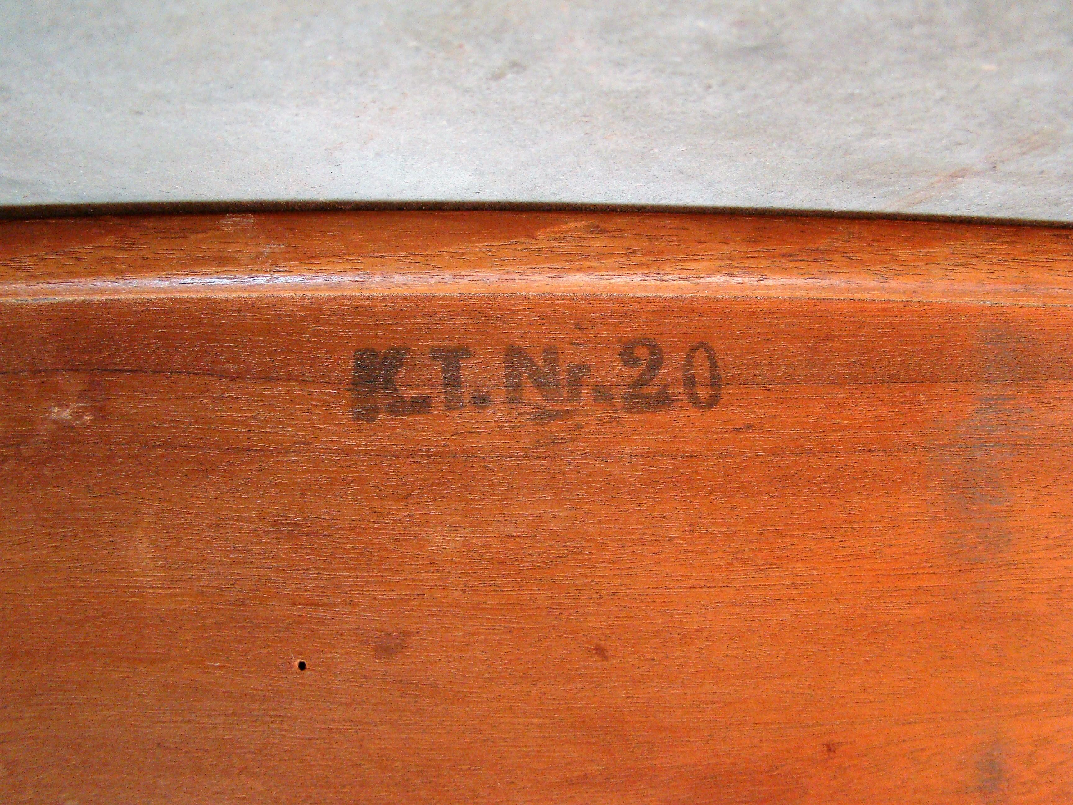 Danish Modern Long Teak Surfboard Coffee Table stamped KT 20, Denmark In Good Condition In Denver, CO