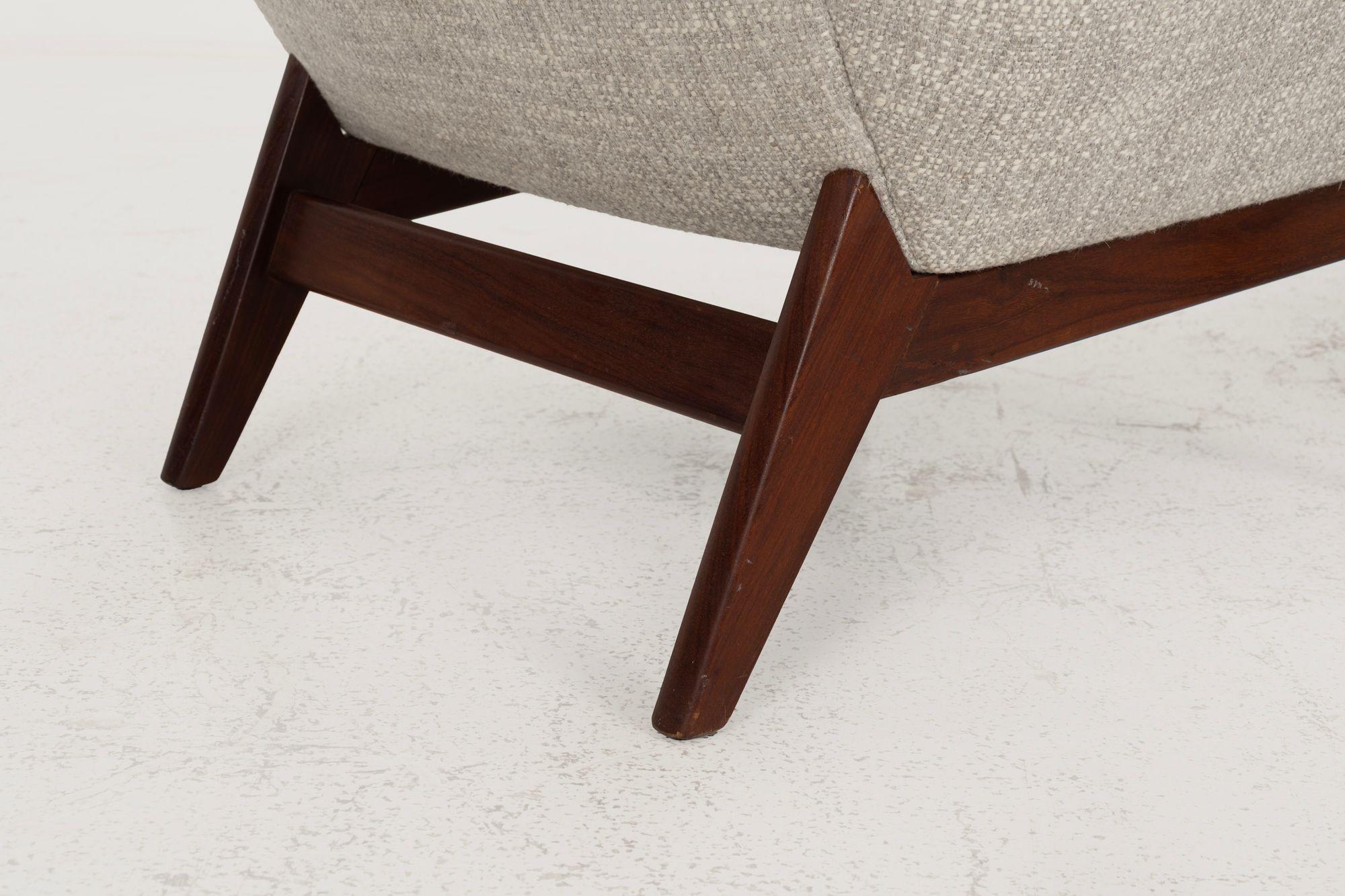 Fauteuil de salon et pouf danois moderne 1960c. en vente 7