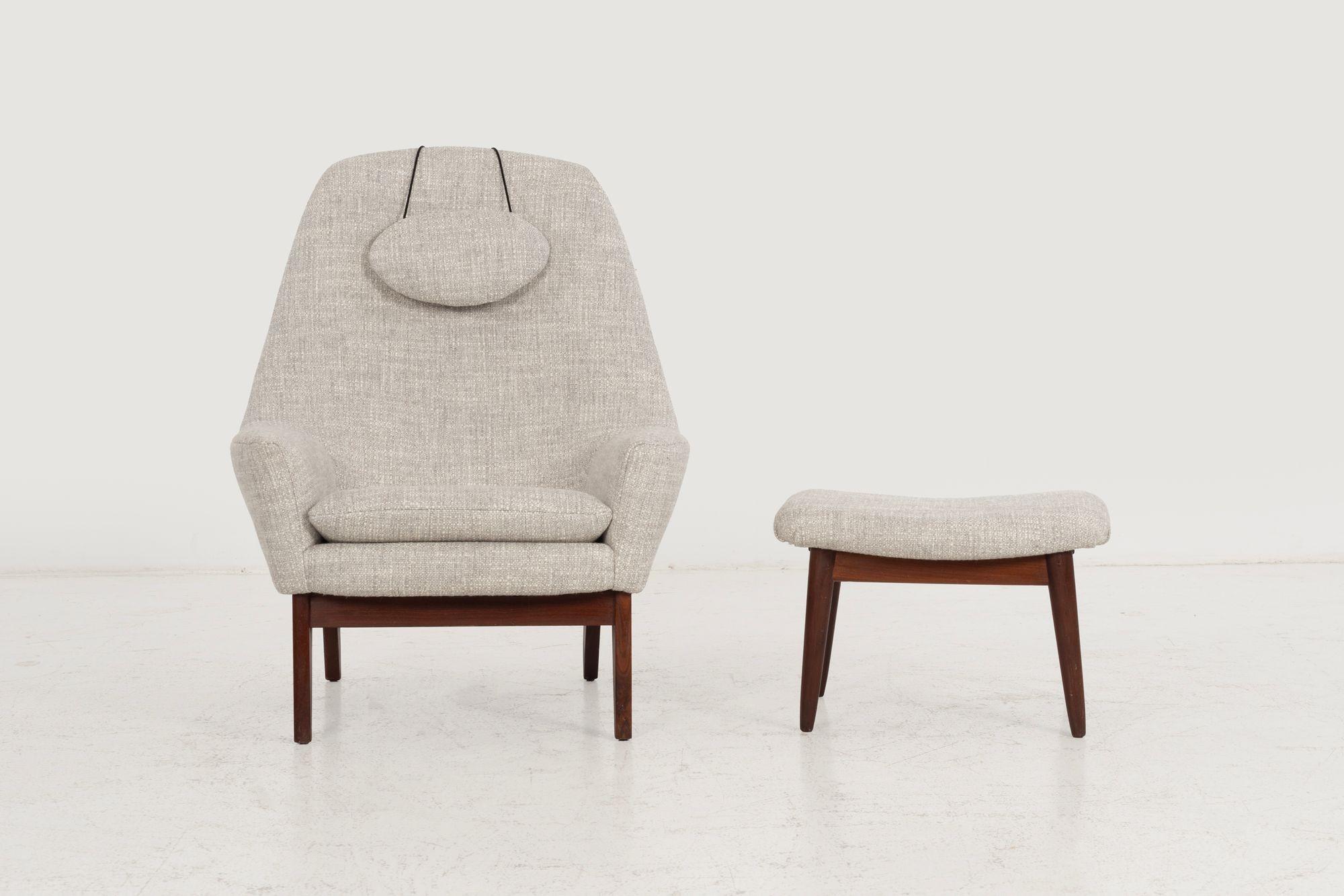 Mid-Century Modern Fauteuil de salon et pouf danois moderne 1960c. en vente