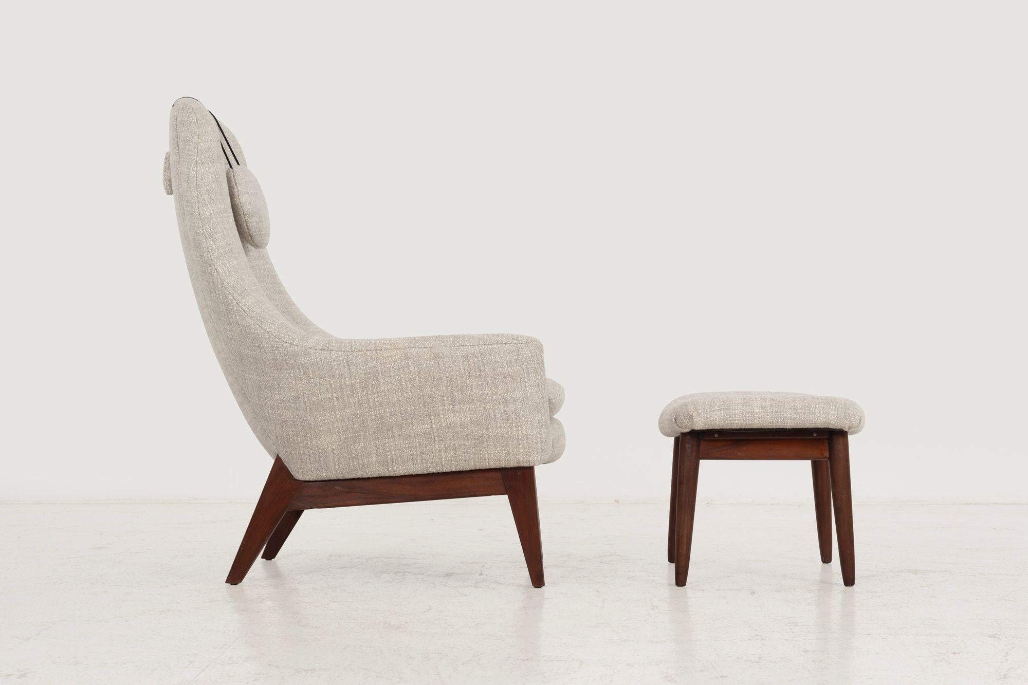 Milieu du XXe siècle Fauteuil de salon et pouf danois moderne 1960c. en vente