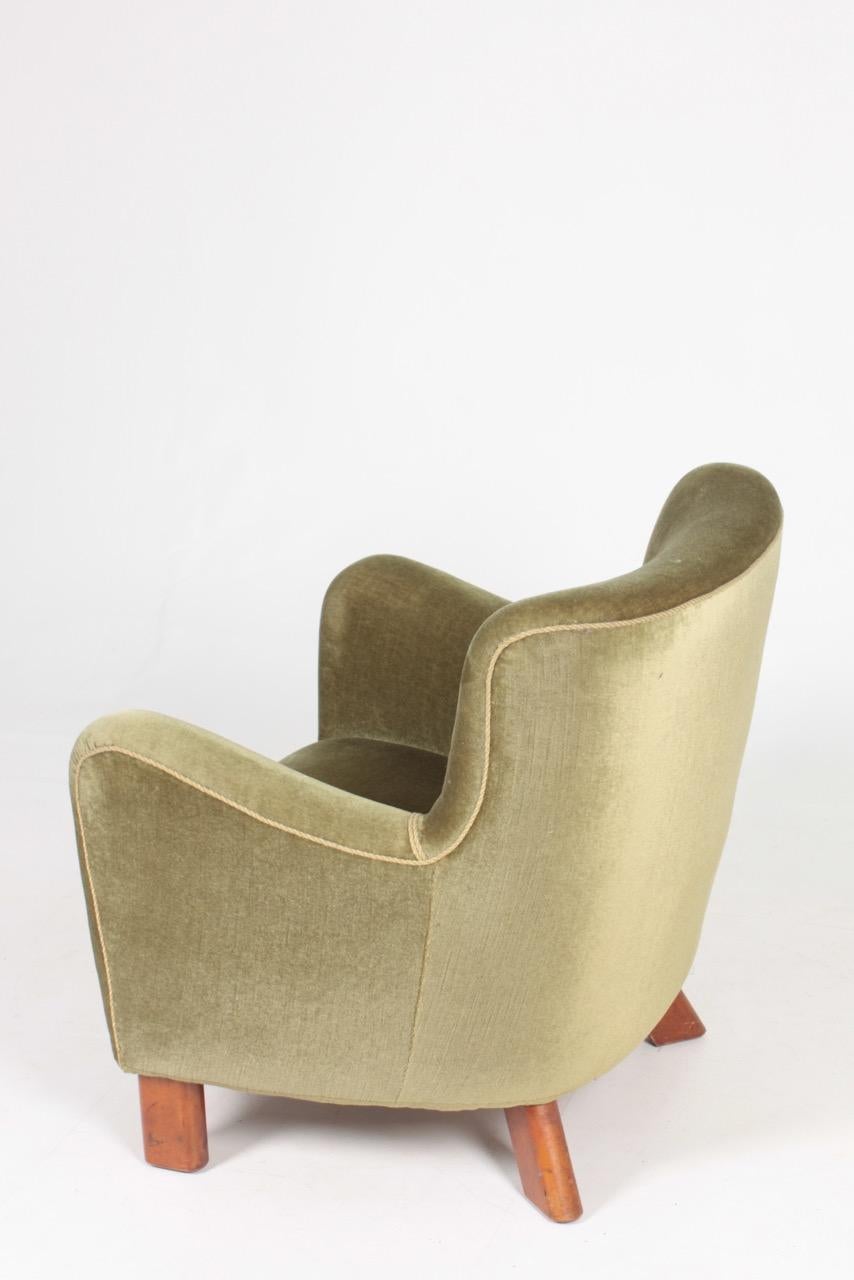 Velvet Danish Modern Lounge Chair by Fritz Hansen Model 1669, 1940s