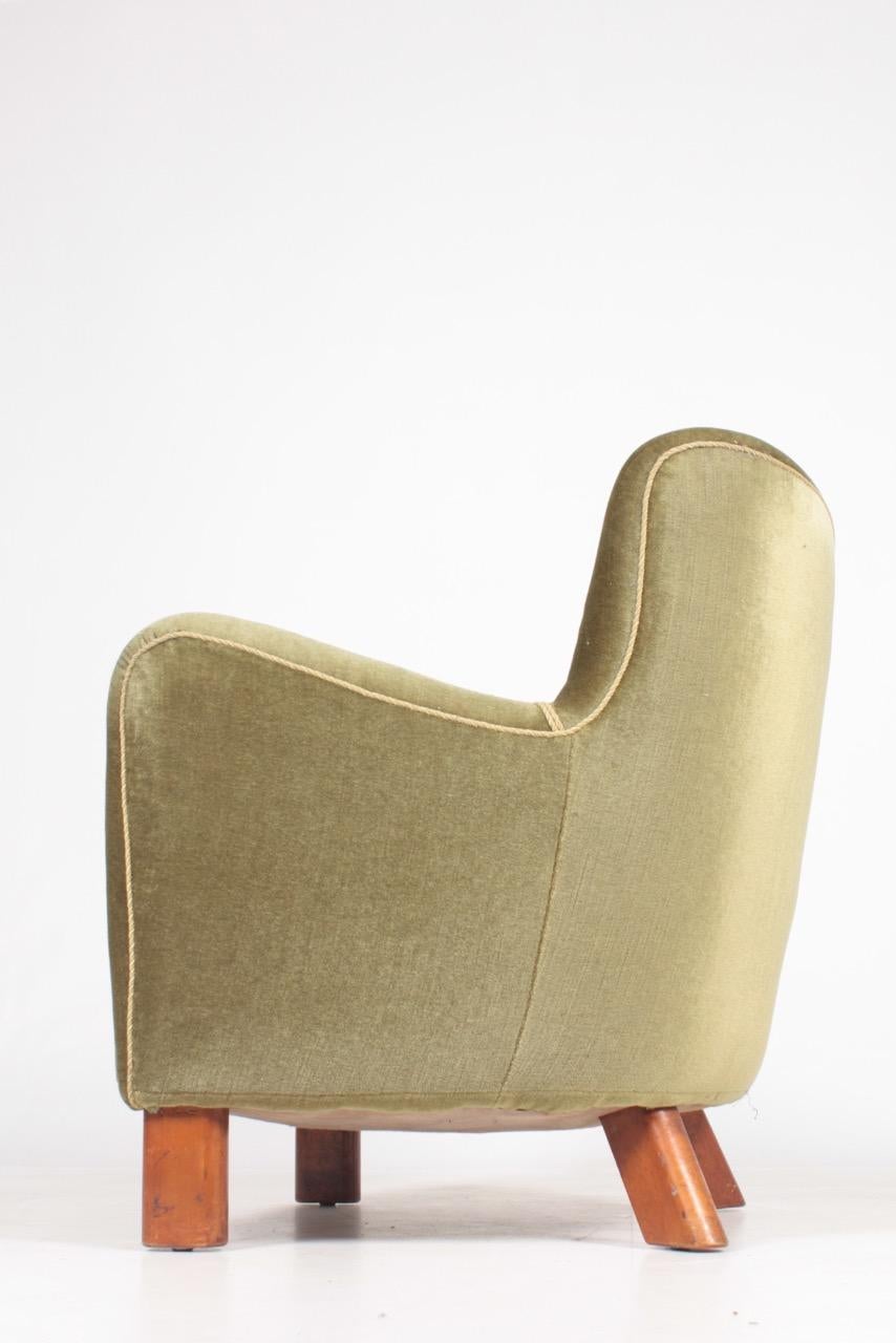 Danish Modern Lounge Chair by Fritz Hansen Model 1669, 1940s 1