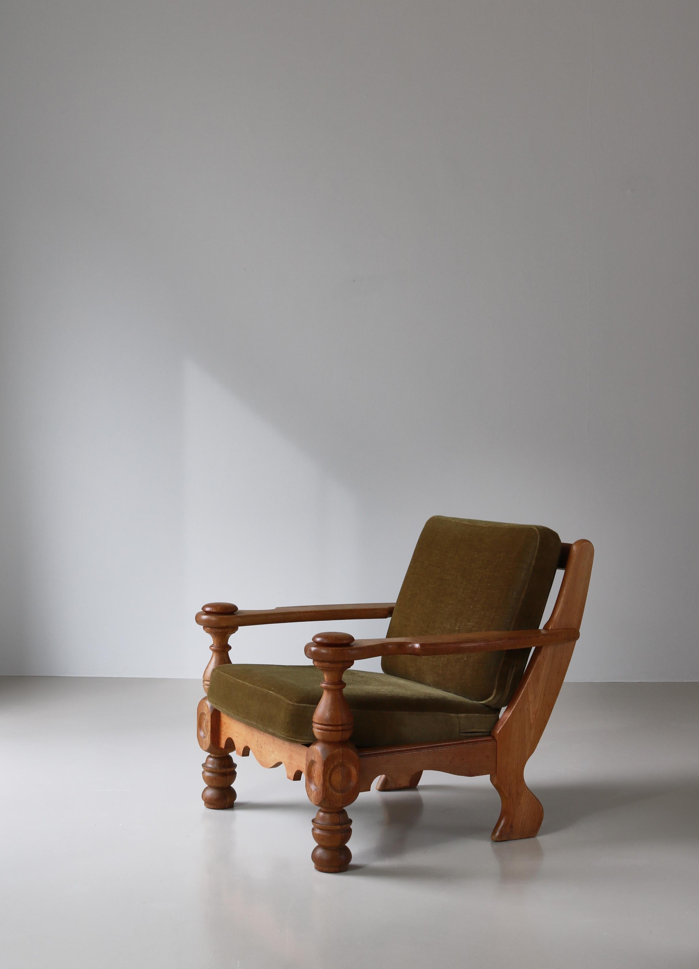 Danish Modern Lounge Chair by Henry Kjærnulff Oak & Green Mohair, Denmark, 1950s In Good Condition For Sale In Odense, DK