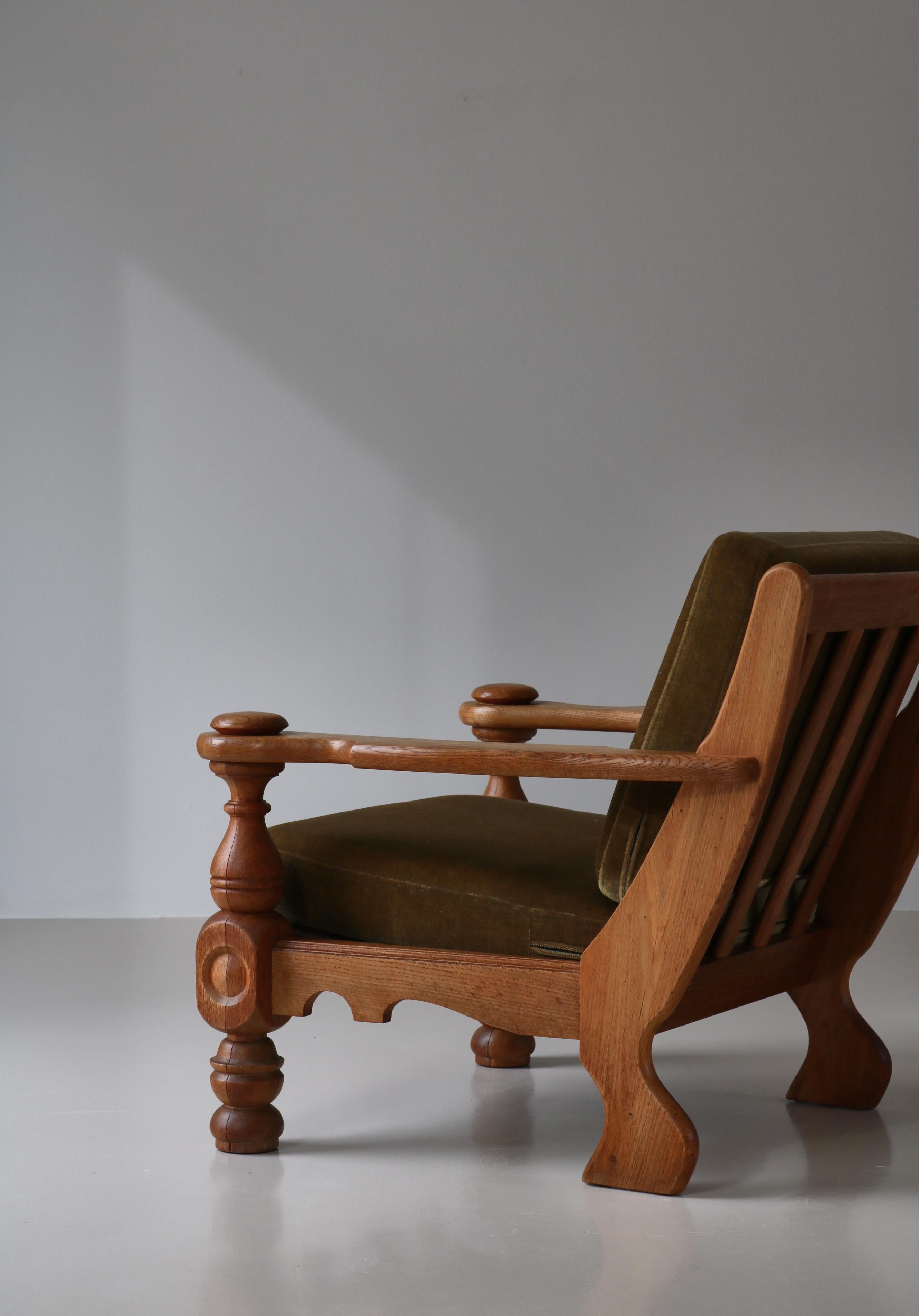 Mid-20th Century Danish Modern Lounge Chair by Henry Kjærnulff Oak & Green Mohair, Denmark, 1950s For Sale
