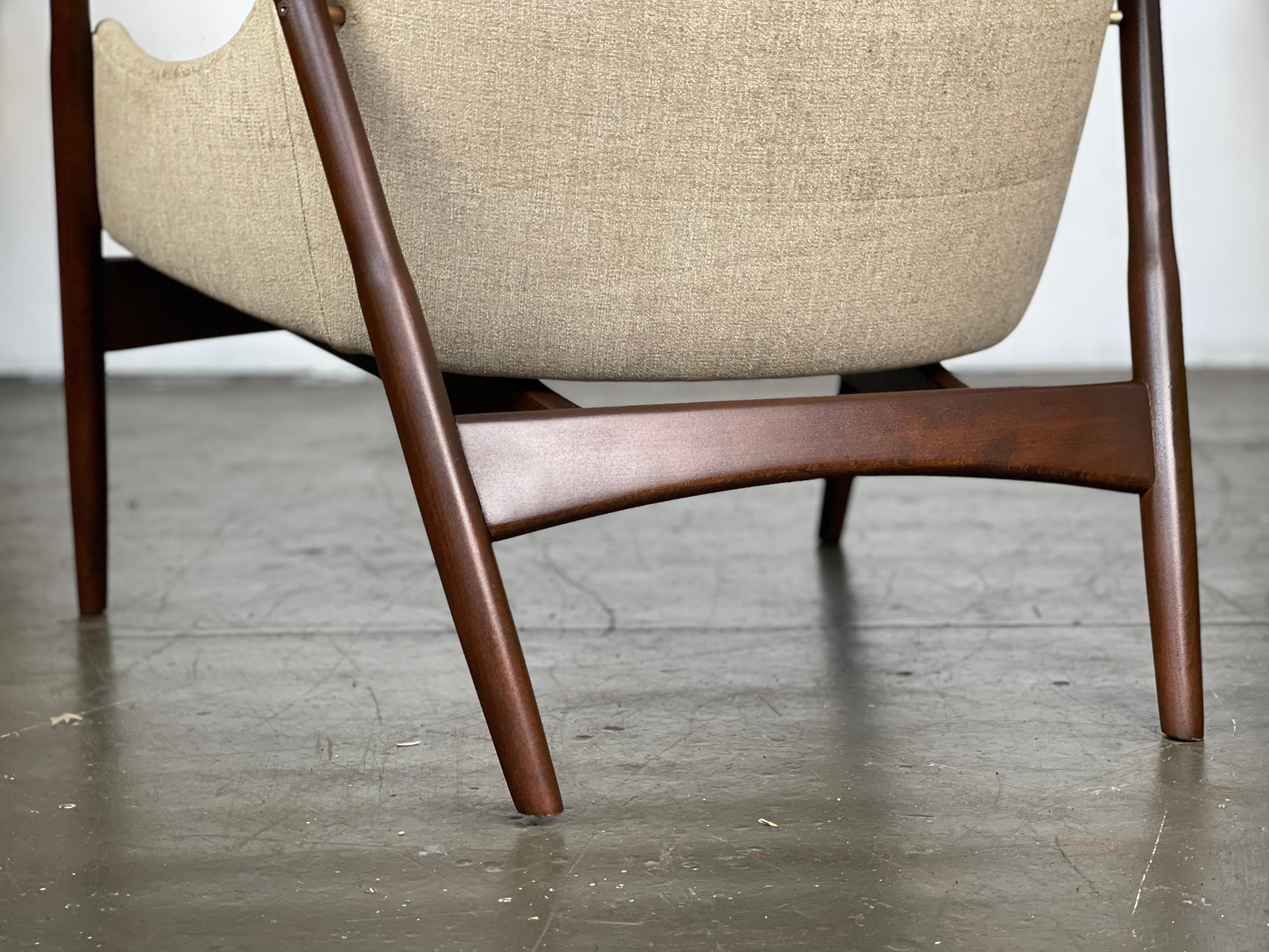 Danish Modern Lounge Chair by Kofod-Larsen for Selig 5