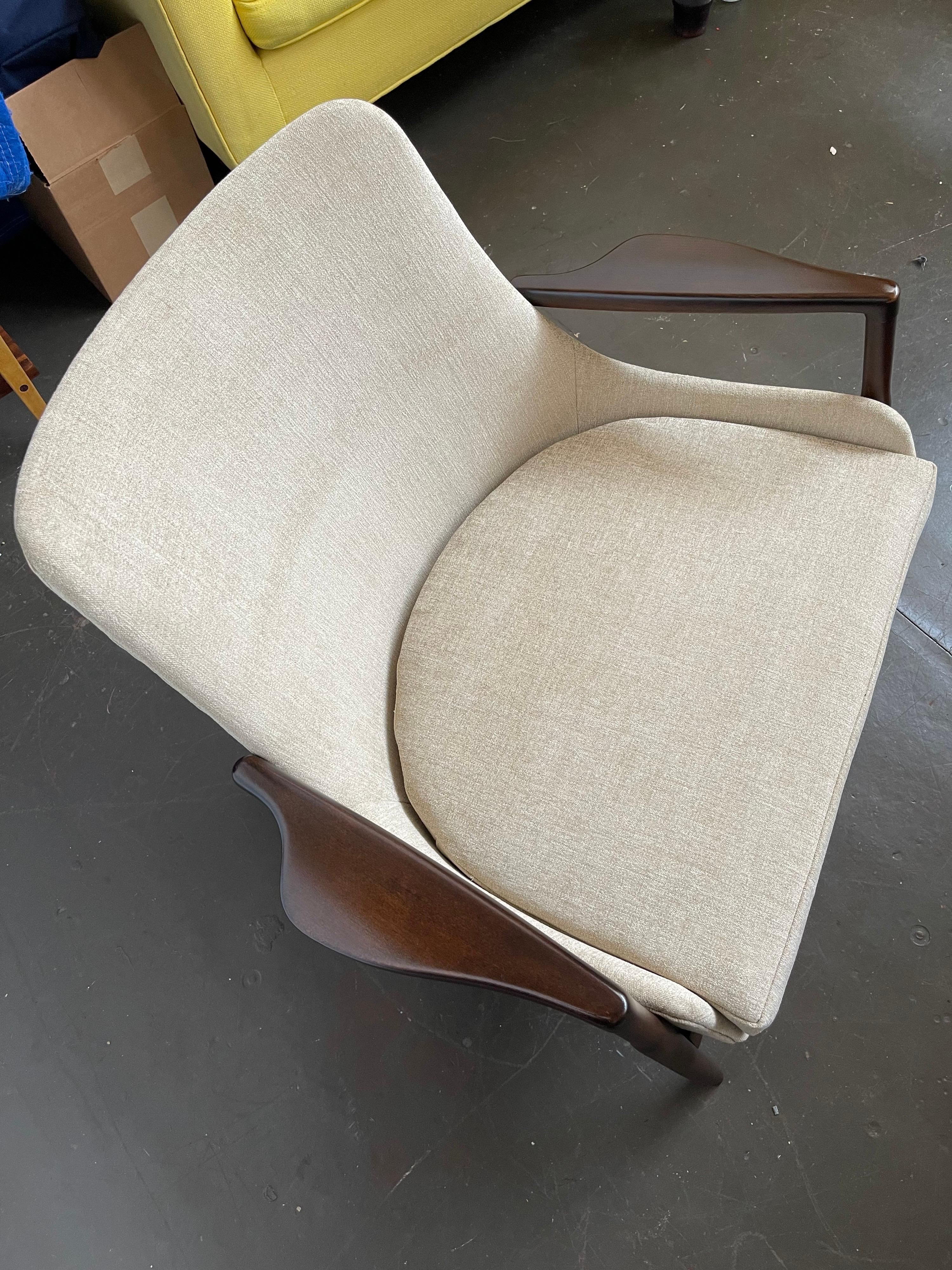 Danish Modern Lounge Chair by Kofod-Larsen for Selig 7