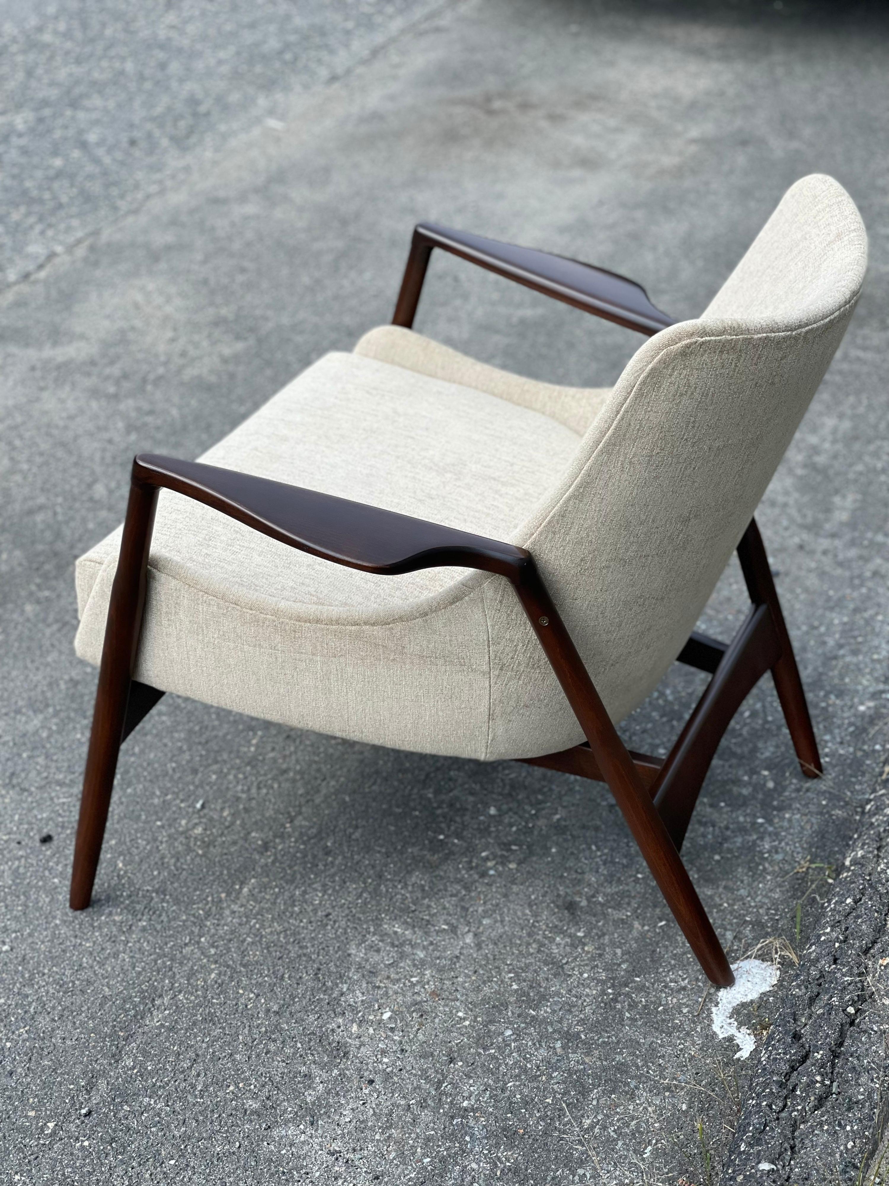 Mid-20th Century Danish Modern Lounge Chair by Kofod-Larsen for Selig