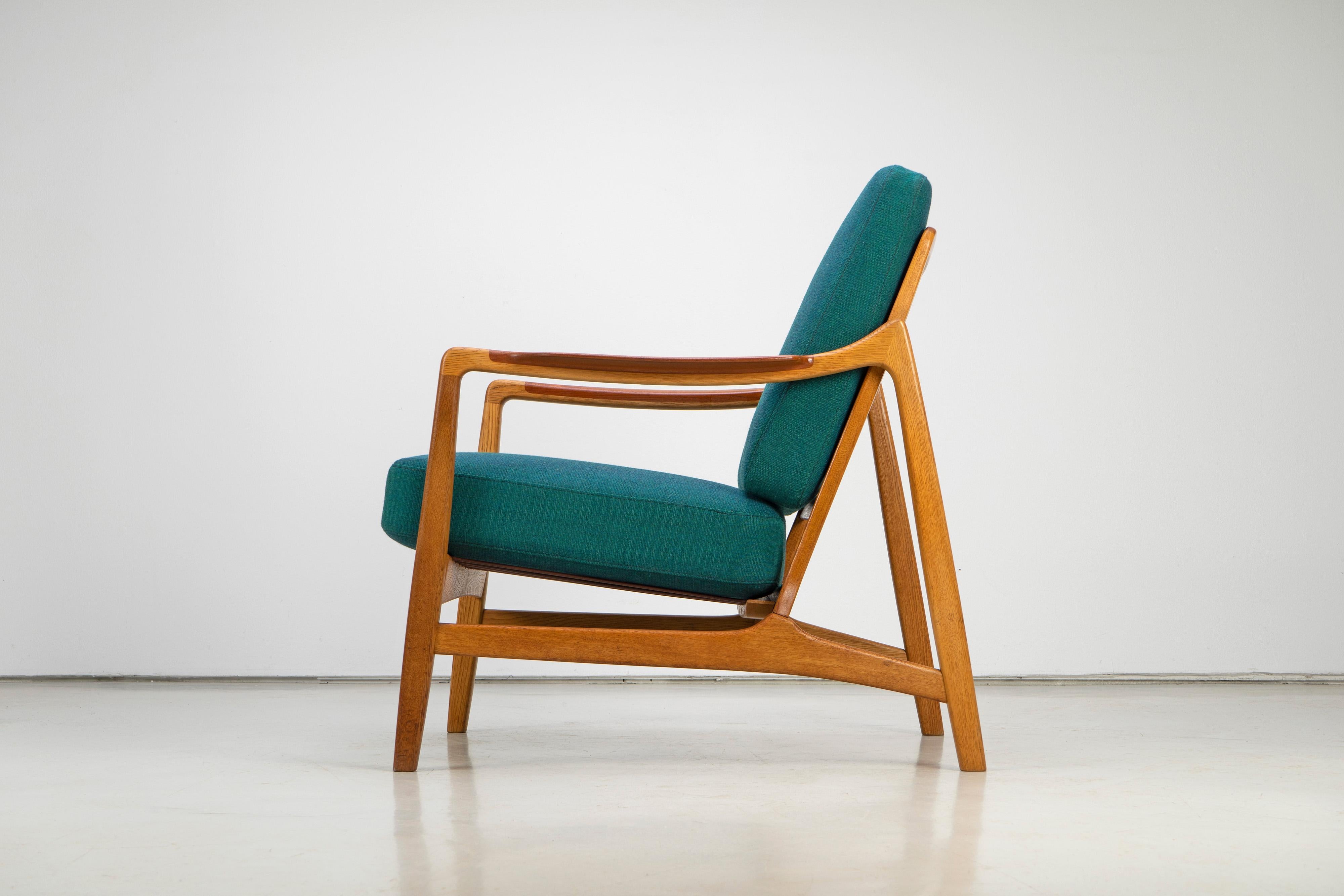20th Century Danish Modern Lounge Chair by Tove & Edvard Kindt-Larsen, Teak and Oak, 1960s For Sale