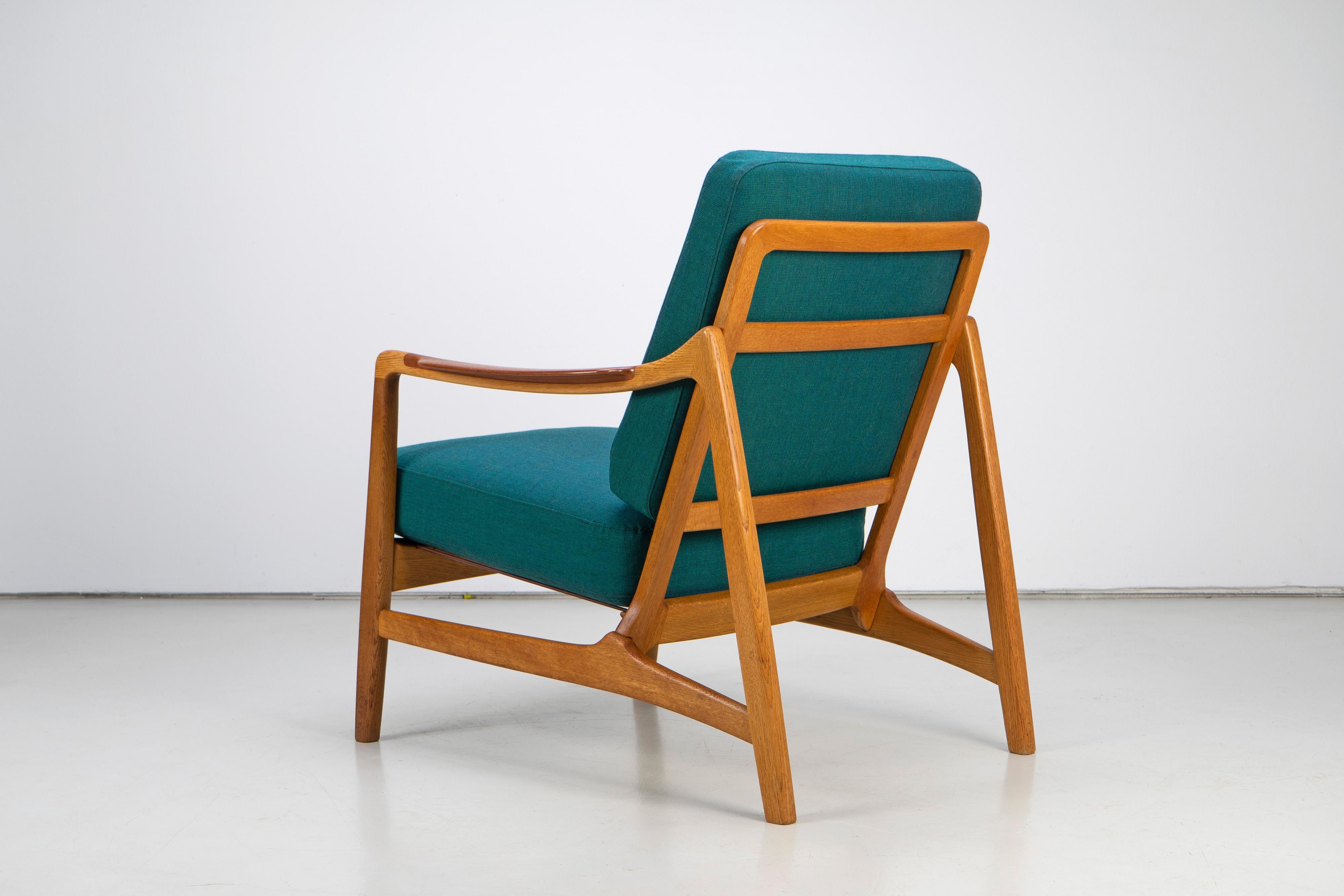 Danish Modern Lounge Chair by Tove & Edvard Kindt-Larsen, Teak and Oak, 1960s For Sale 1