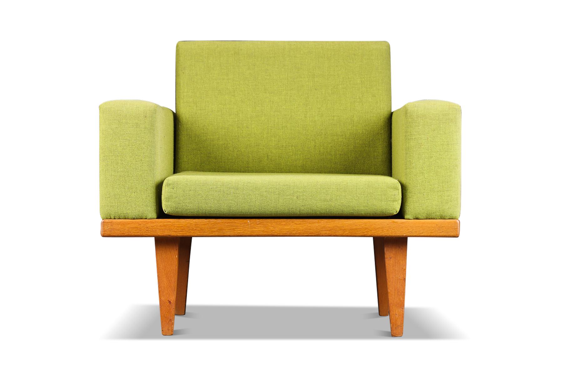 Mid-Century Modern Danish Modern Lounge Chair in Oak and Green Wool