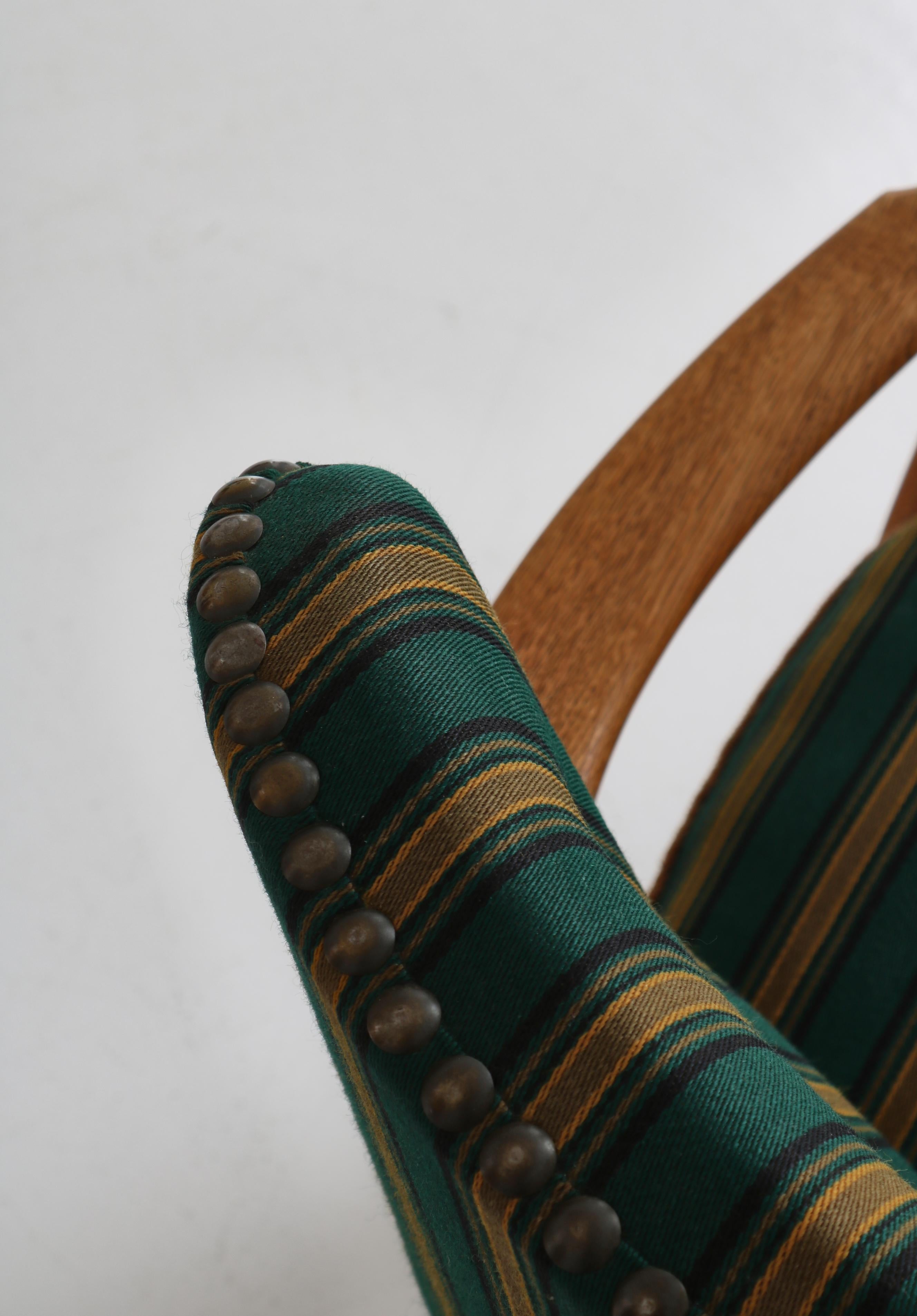 Danish Modern Lounge Chair in Oak & Traditional Danish Olmerdug Wool, 1950s For Sale 1