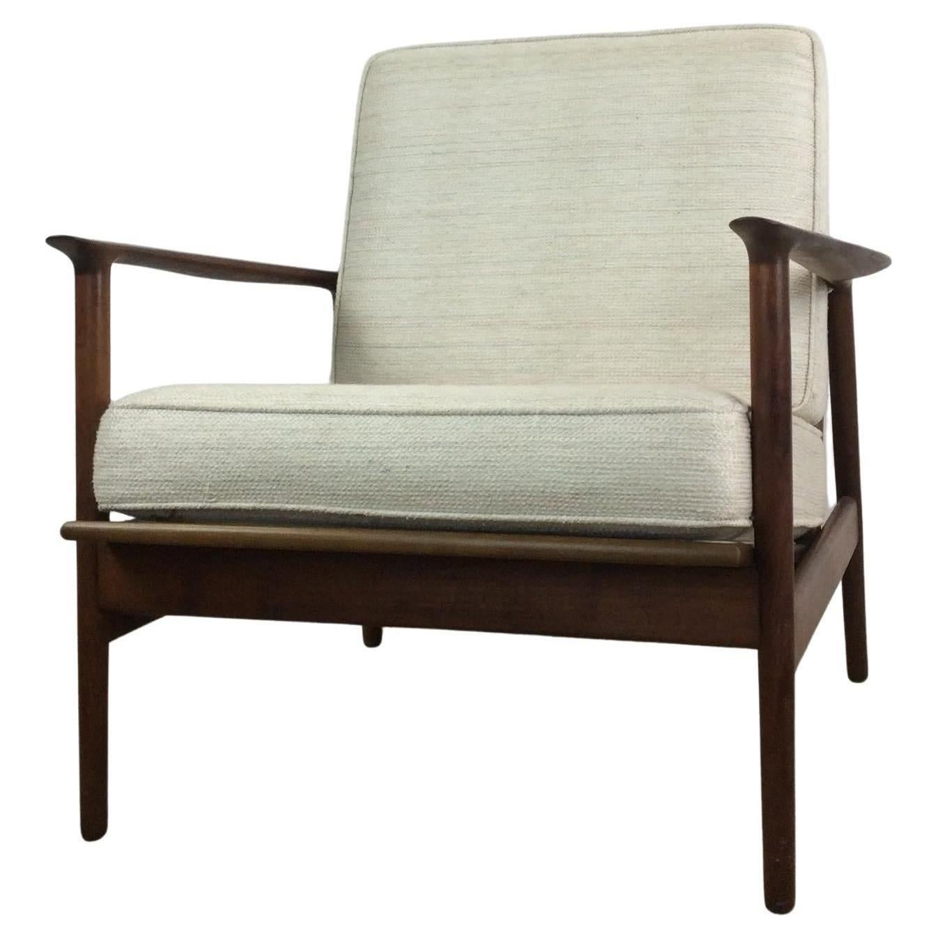 Chaise longue moderne danoise avec structure en teck massif en vente