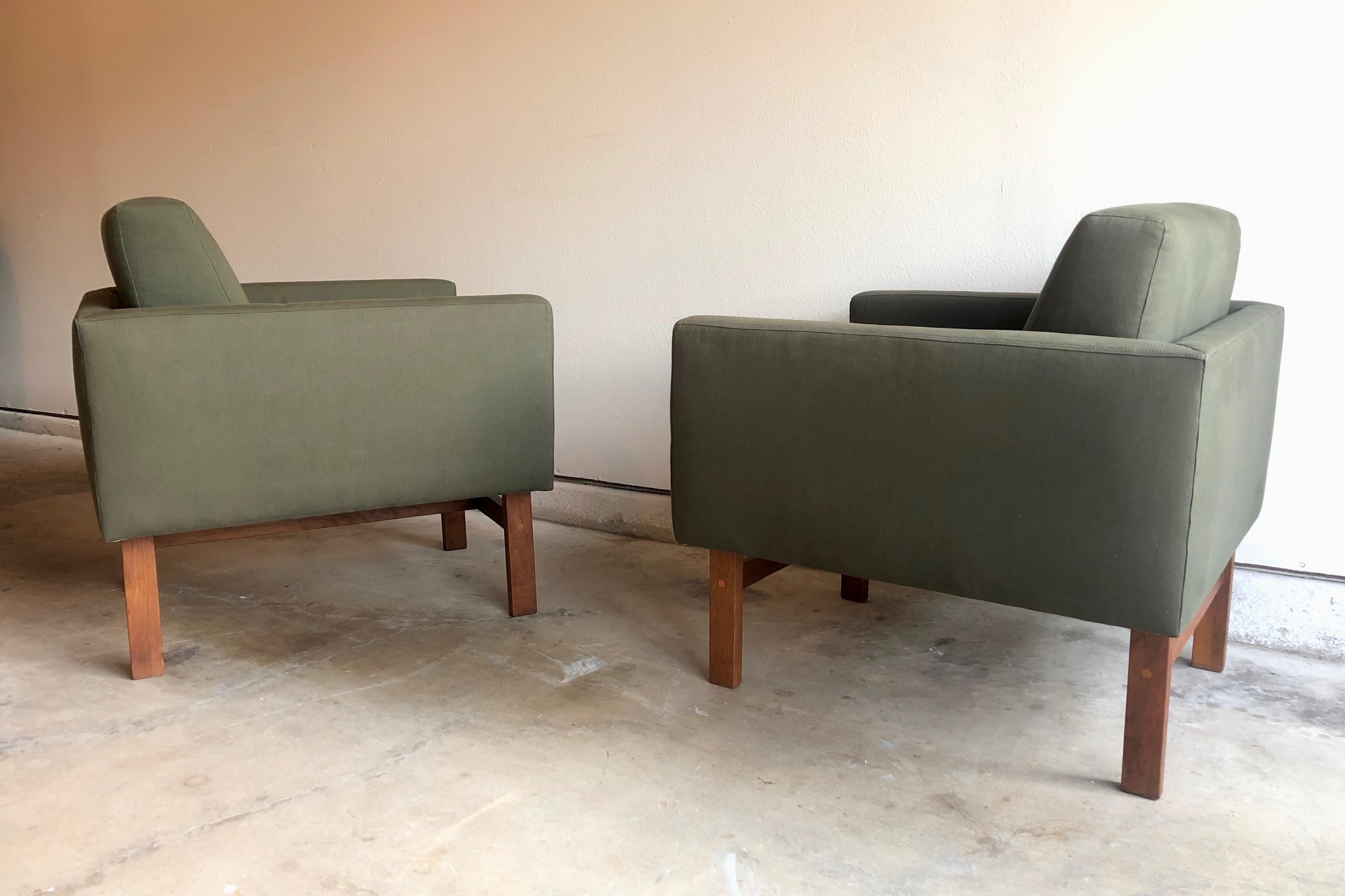 Danish Modern Lounge Chairs In Good Condition In Denton, TX