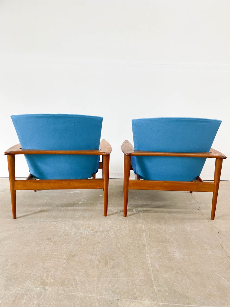 Danish Modern Lounge Chairs in Teak For Sale 1