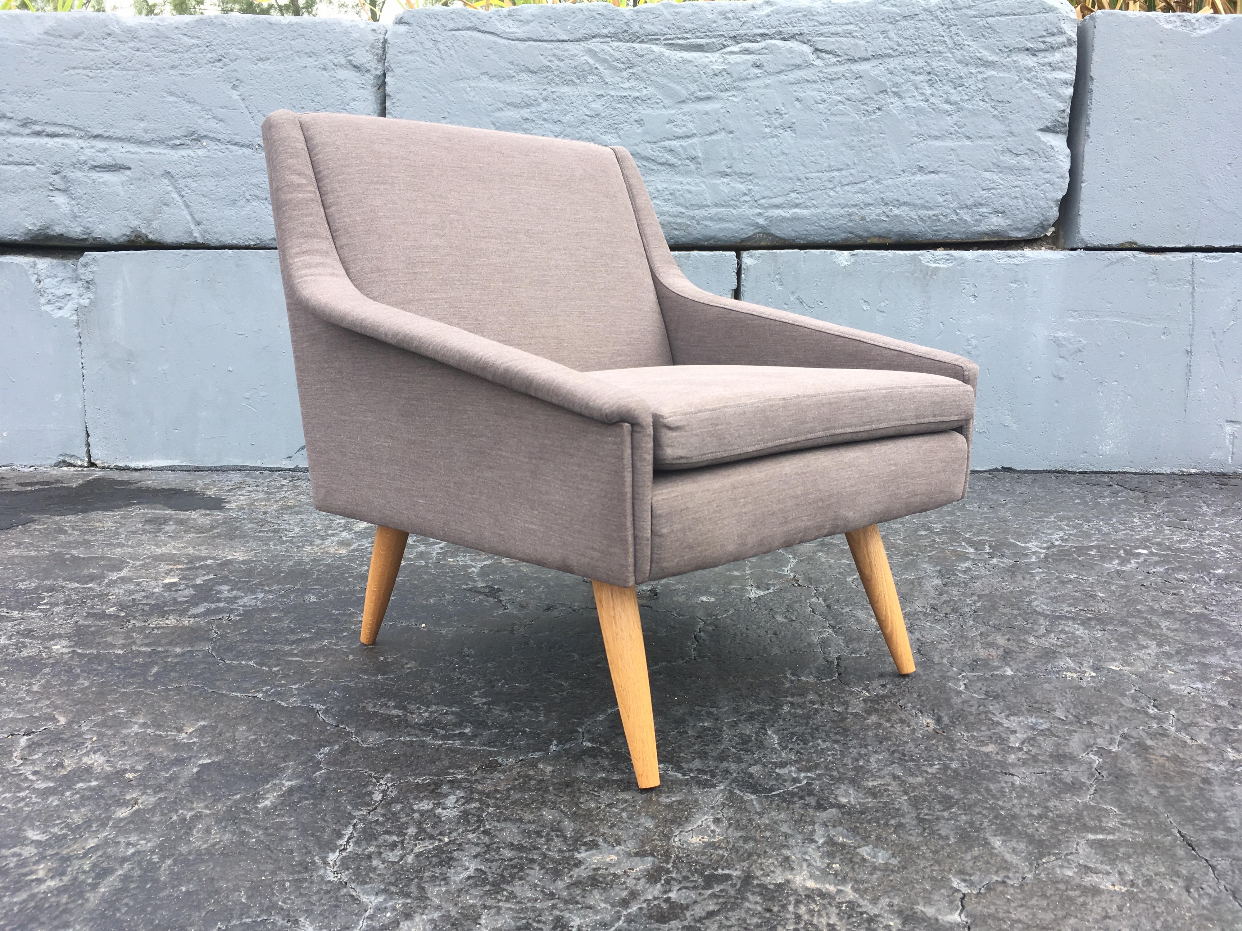 Danish Modern Lounge Chairs, Gray Fabric, Oak Legs For Sale 5