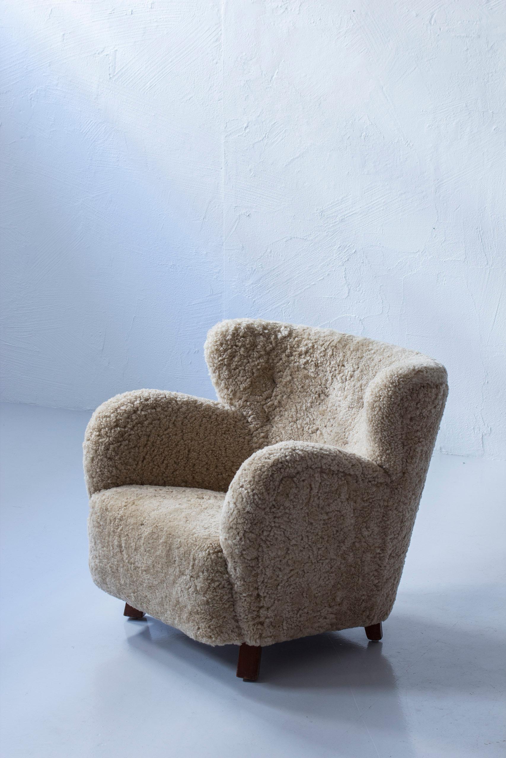 Mid-20th Century Danish modern low back wing chair made by a Danish craftsman. 1930-40s For Sale