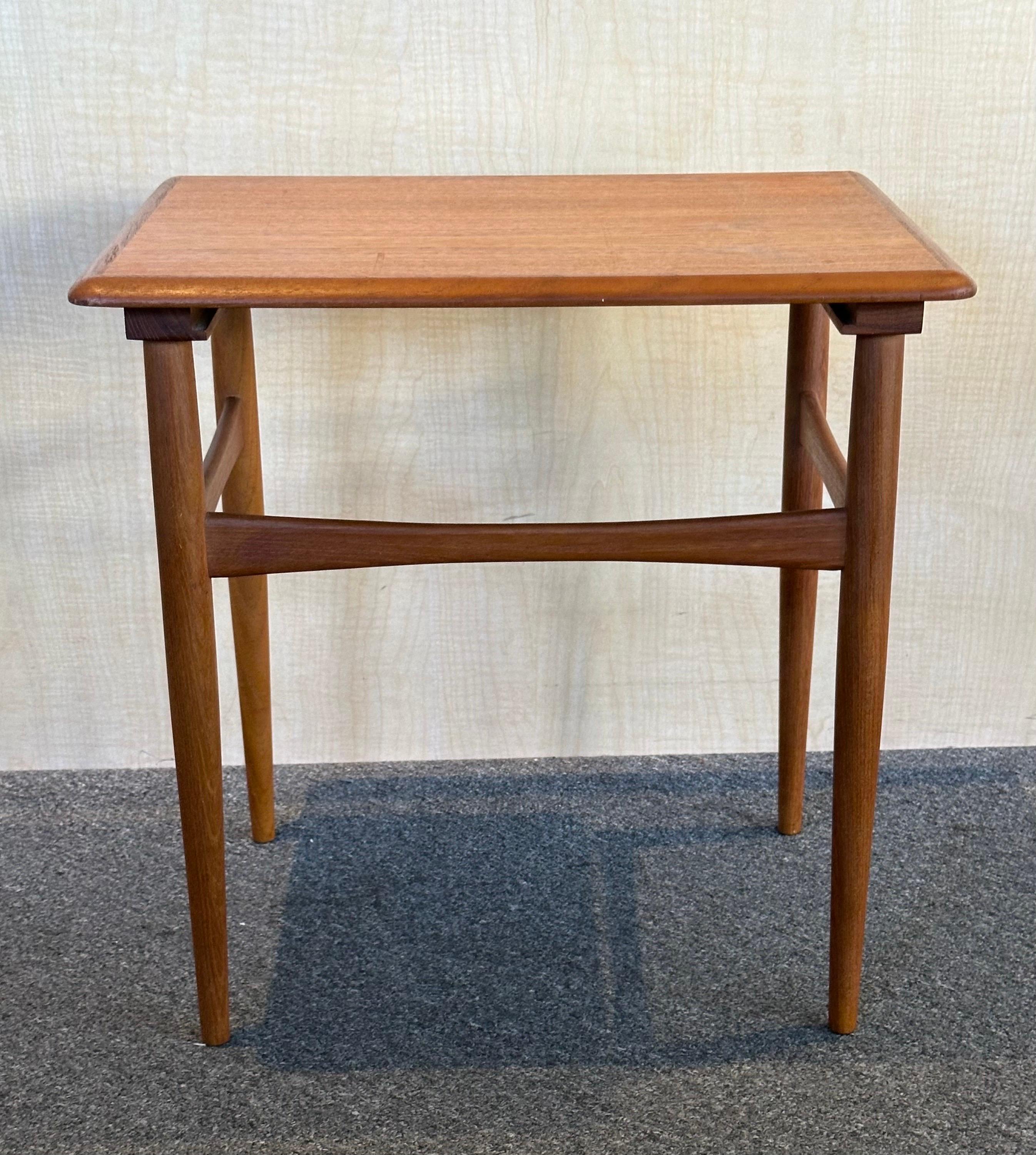 Table d'appoint danoise moderne à profil bas de Hans Olsen pour Finn Lindebo Hansen en vente 3