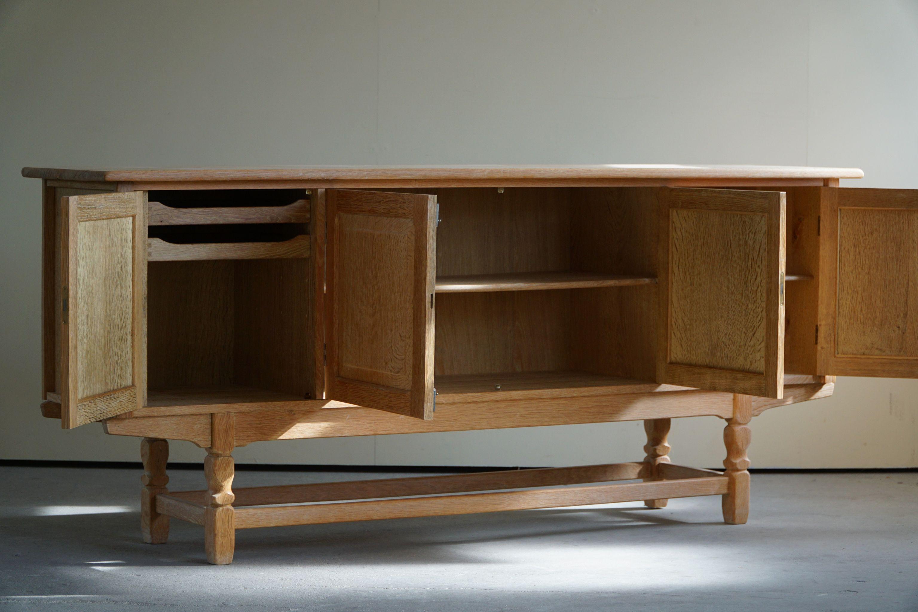 Danish Modern Low Rectangular Brutalist Classic Sideboard in Oak, Made in 1960s 6